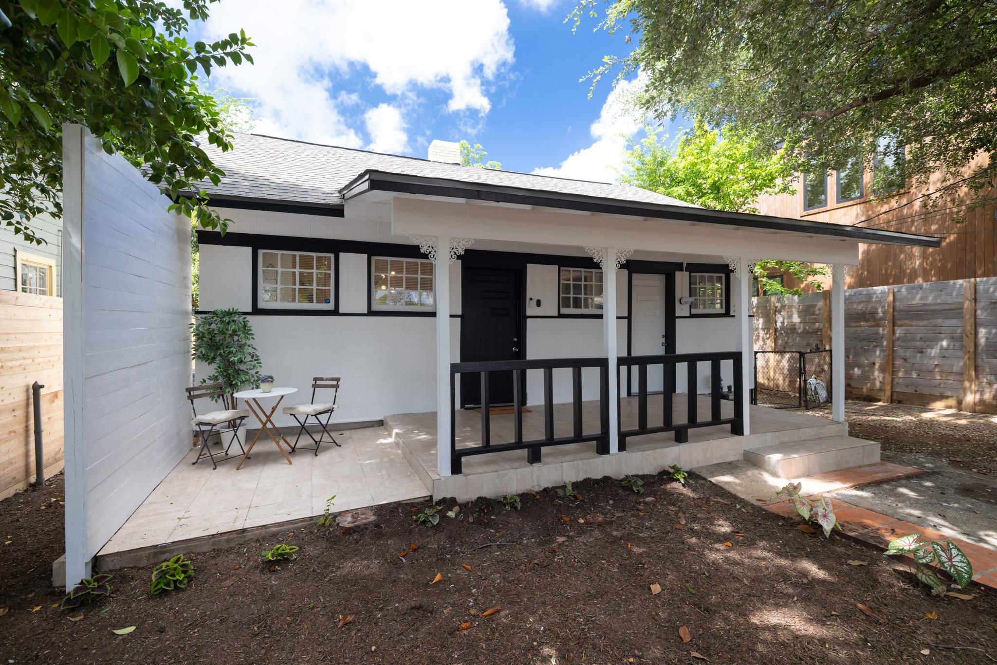 2503 Gonzales ST