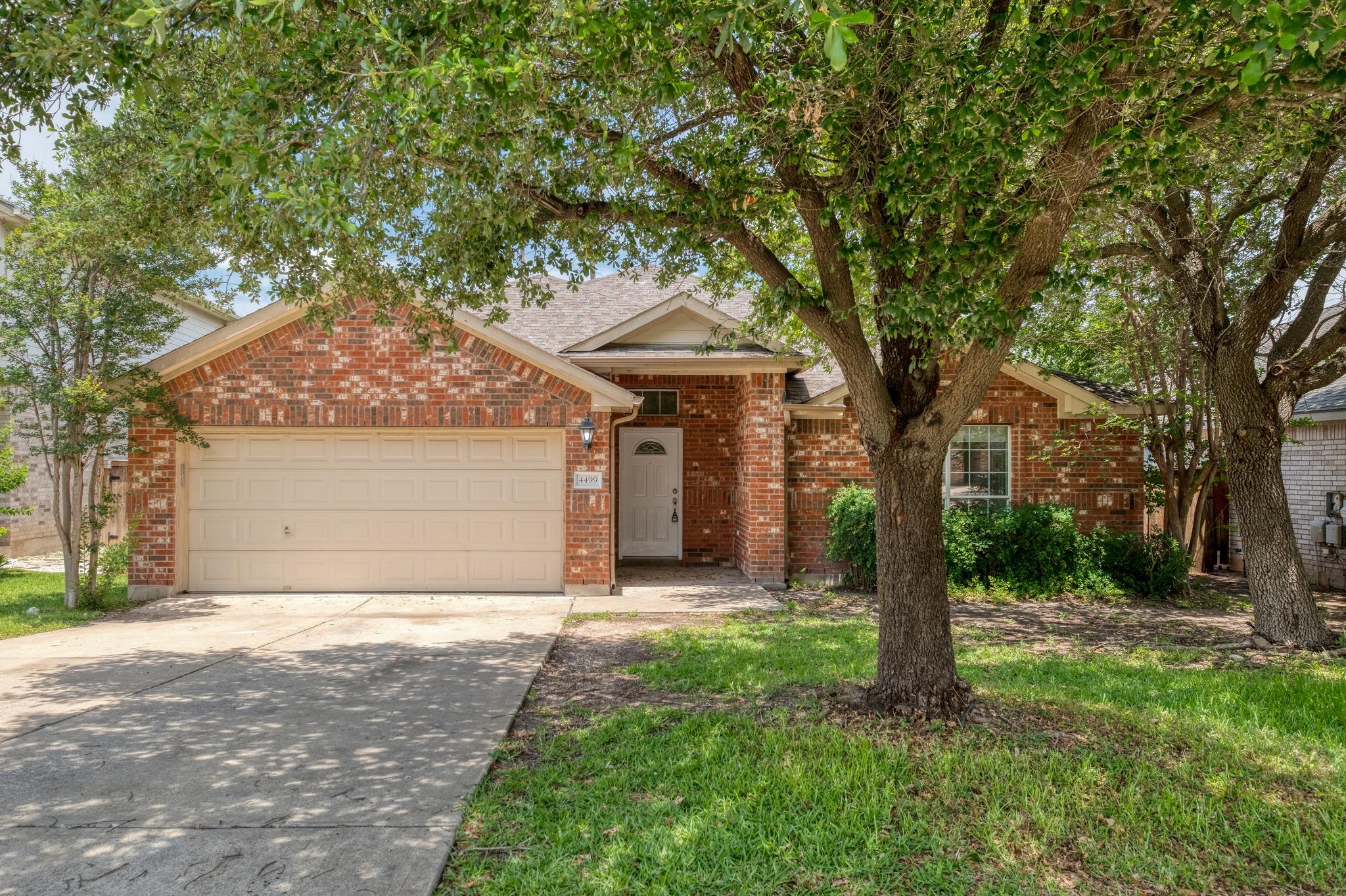 4499 Heritage Well LN