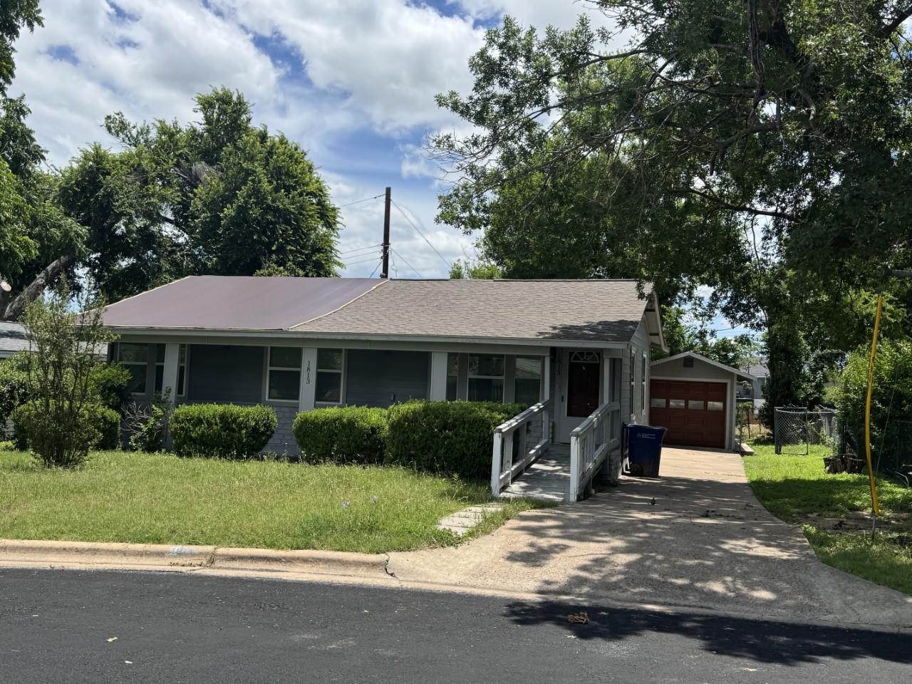 1813 Rhodes RD