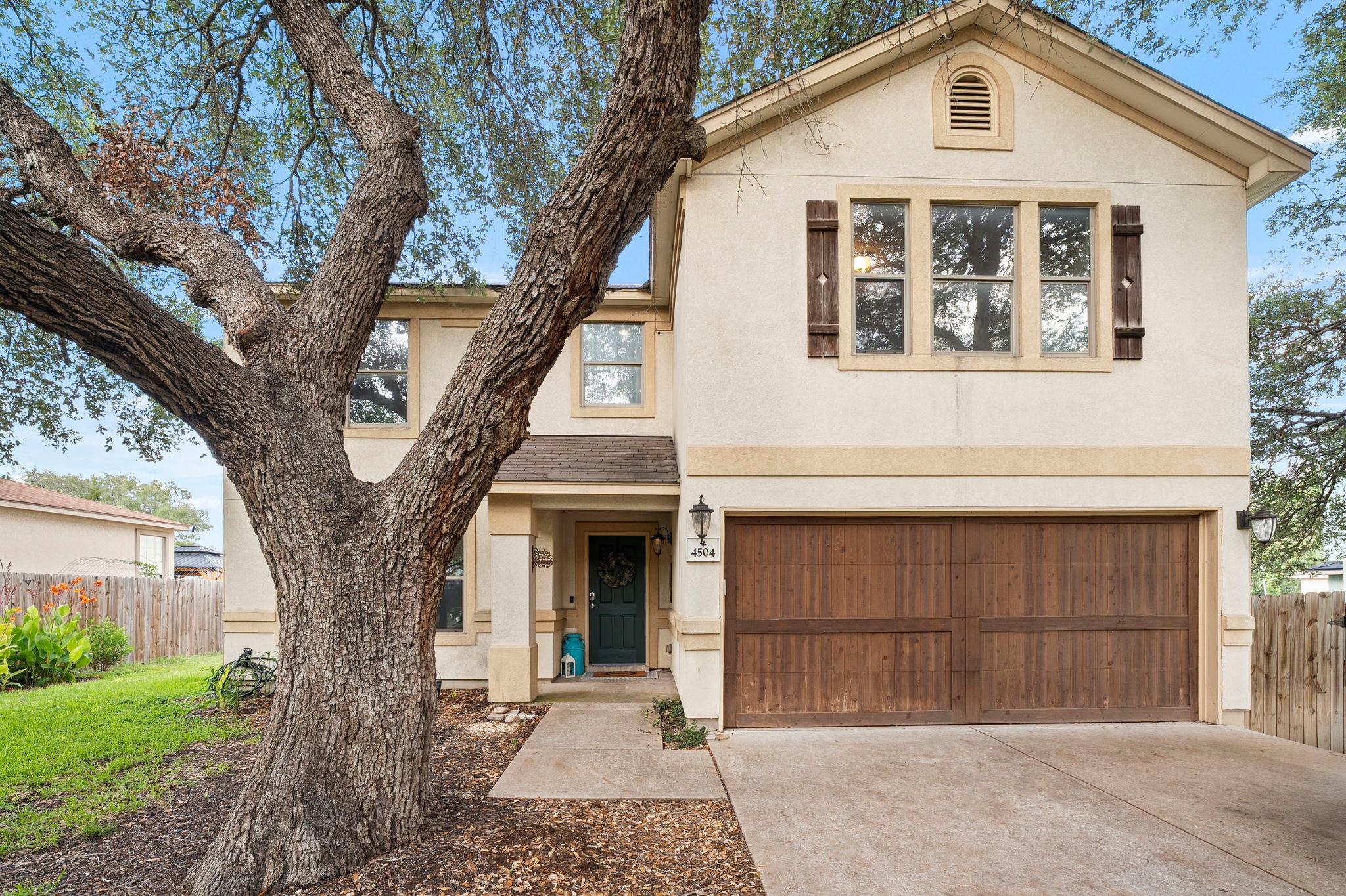 4504 Woodstock DR
