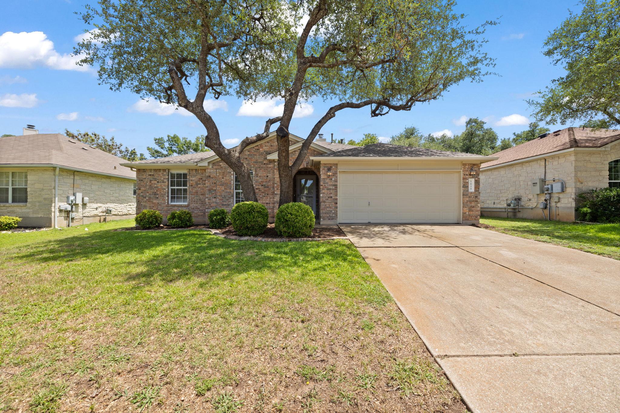 1618 Abbey LN