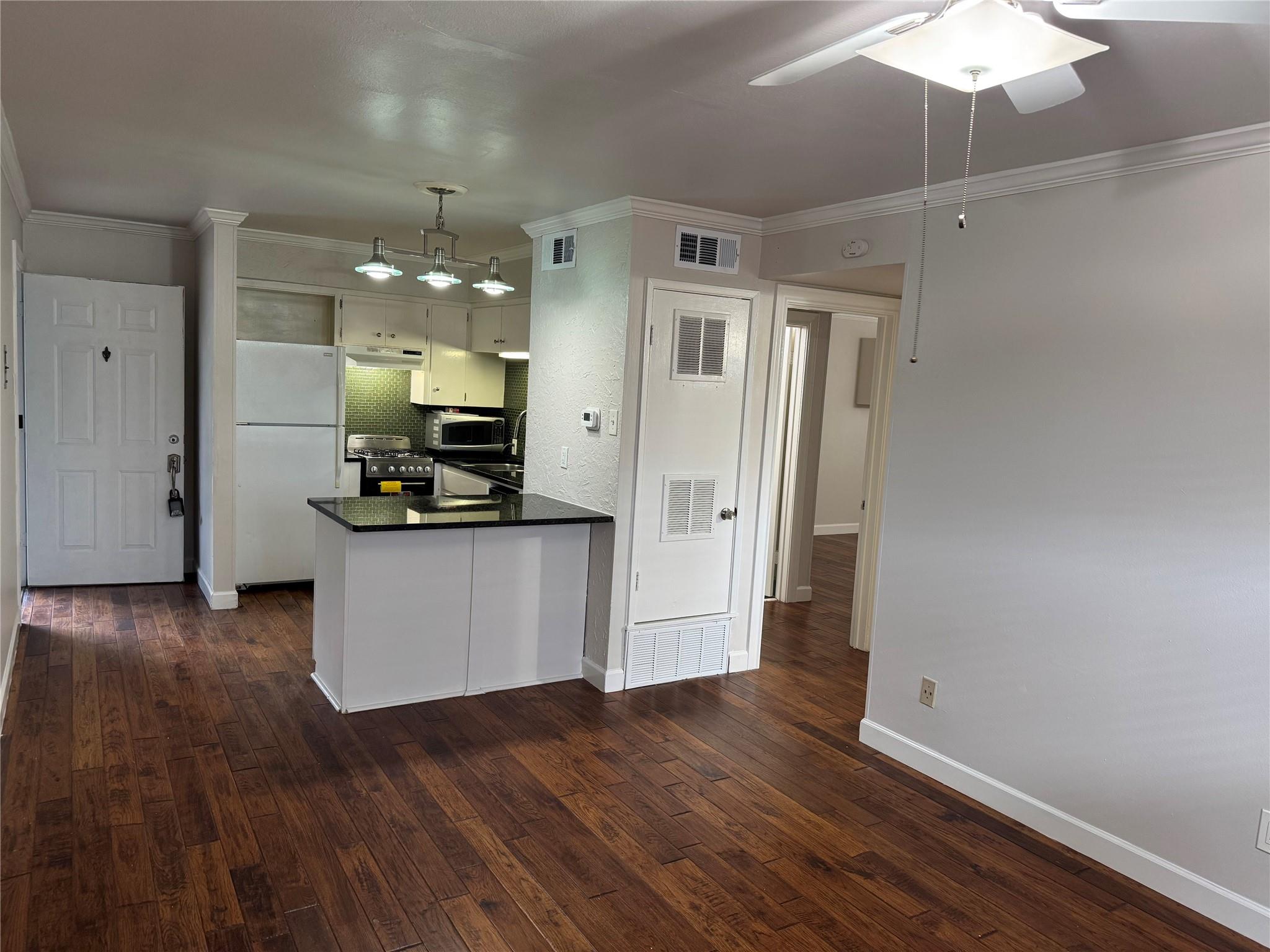 803 28th ST