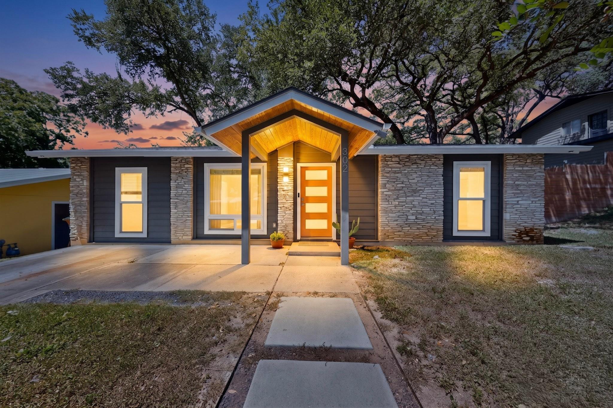 302 Rowland DR