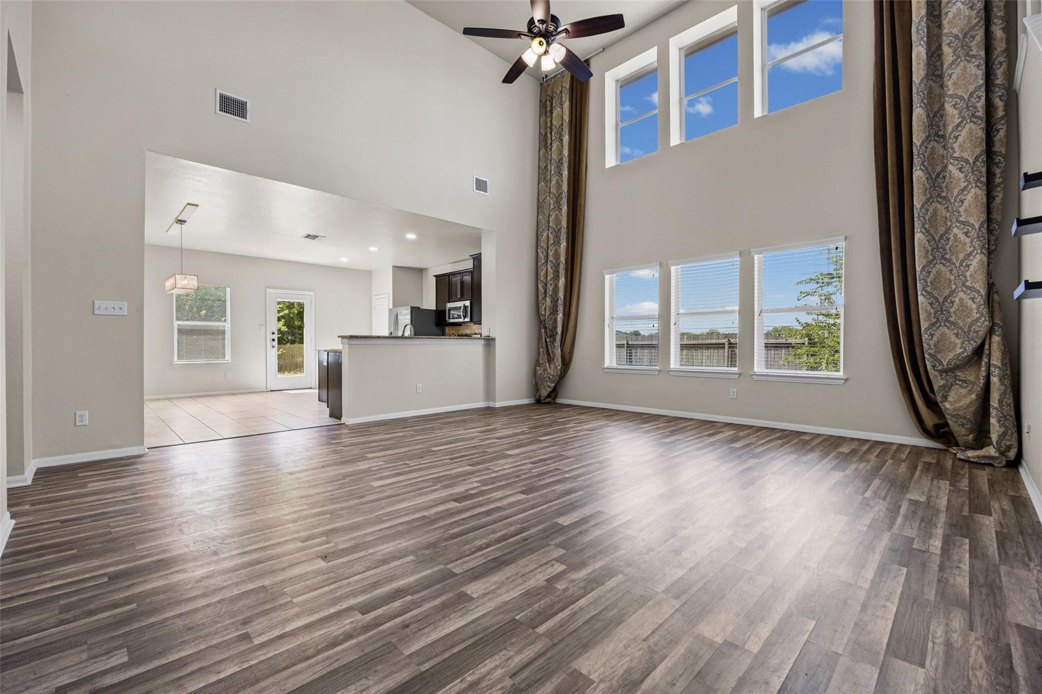 1060 Zeus CIR