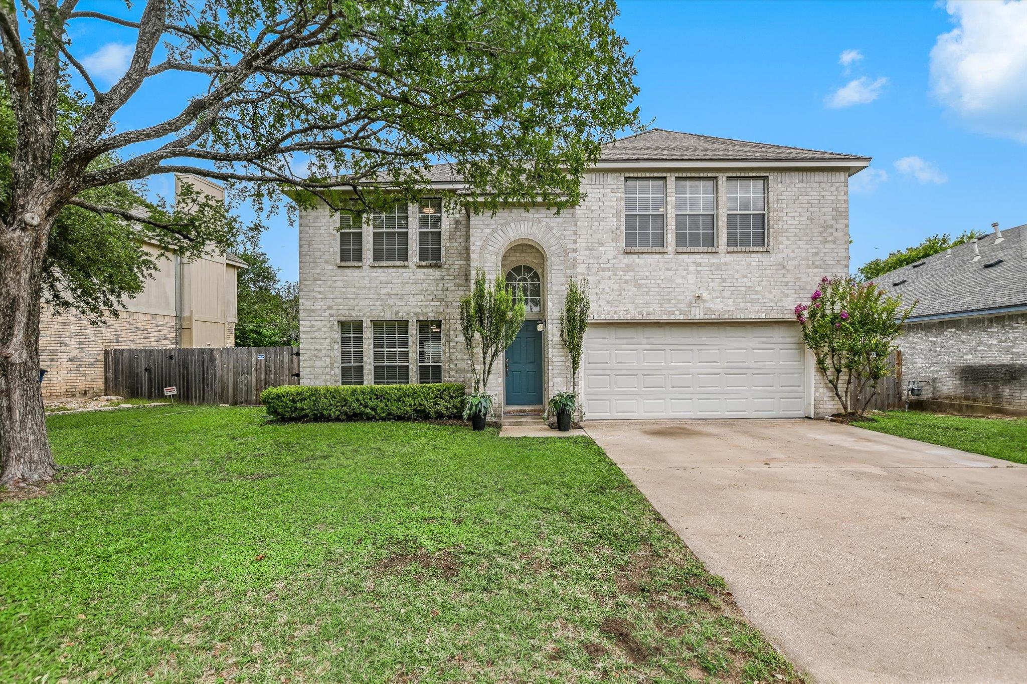 903 Creekmont DR