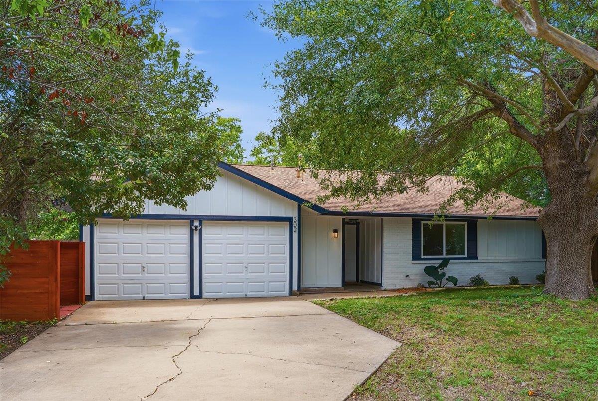 302 Shadow Bend CV