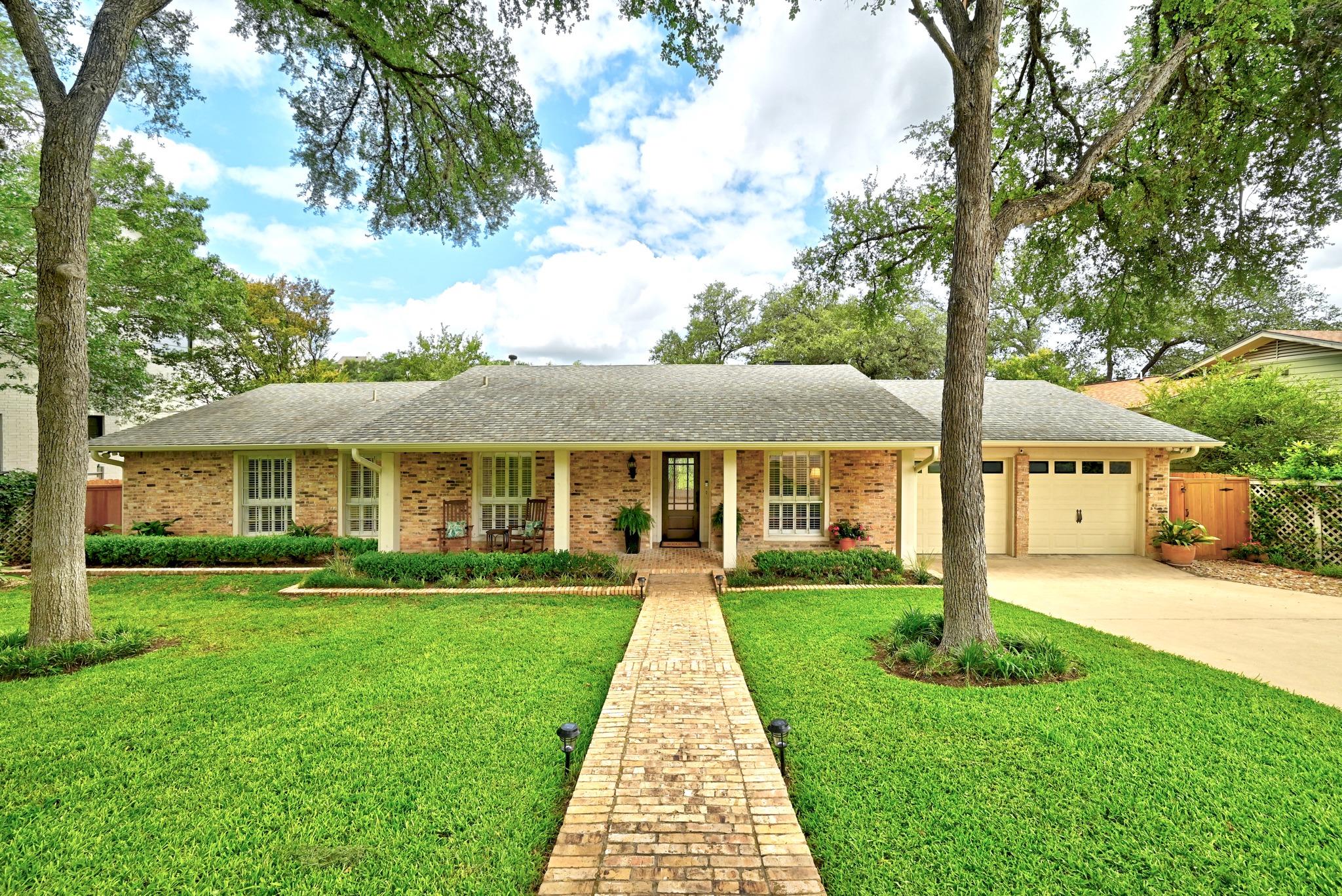 2500 Forest Bend DR