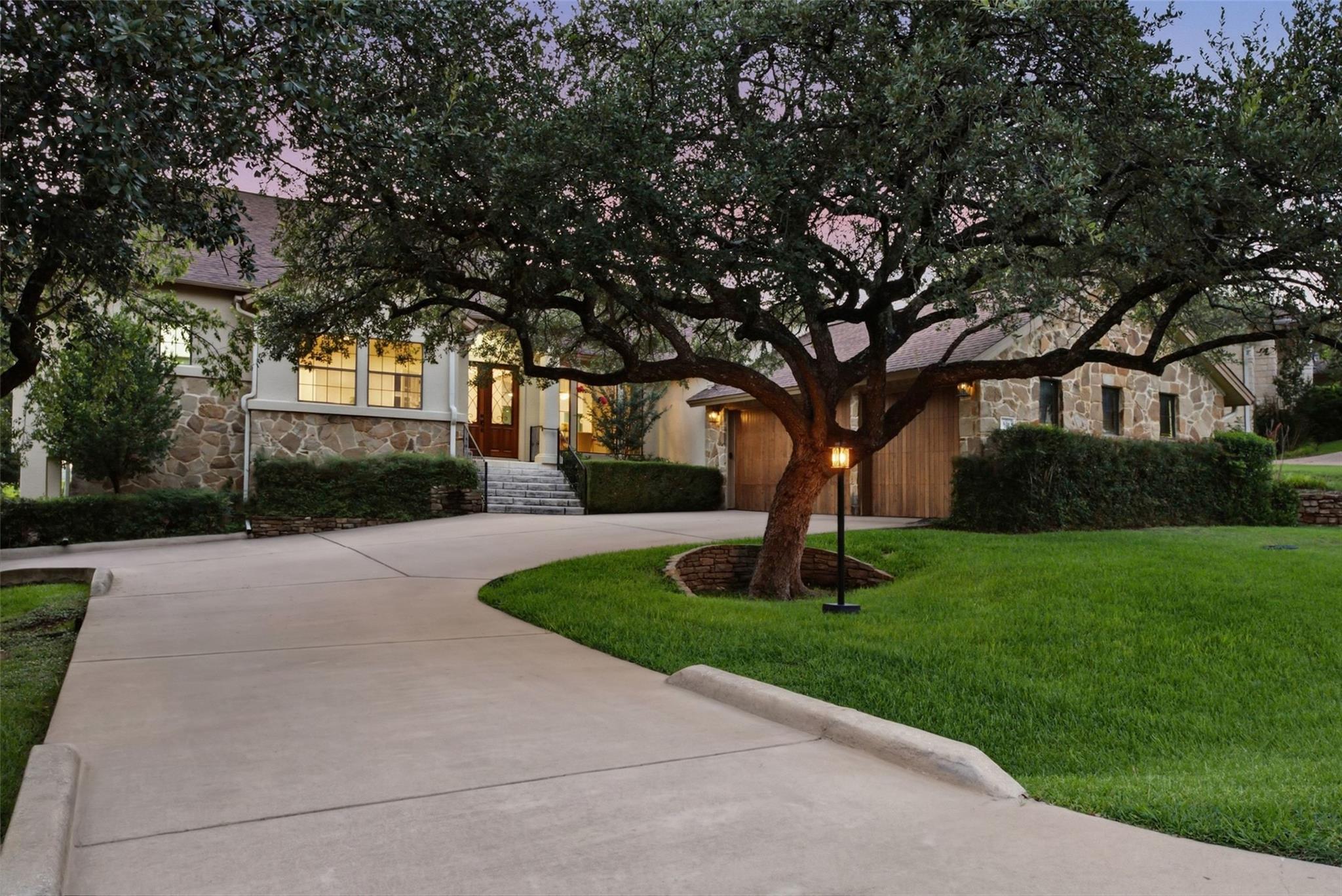 108 Crest View DR