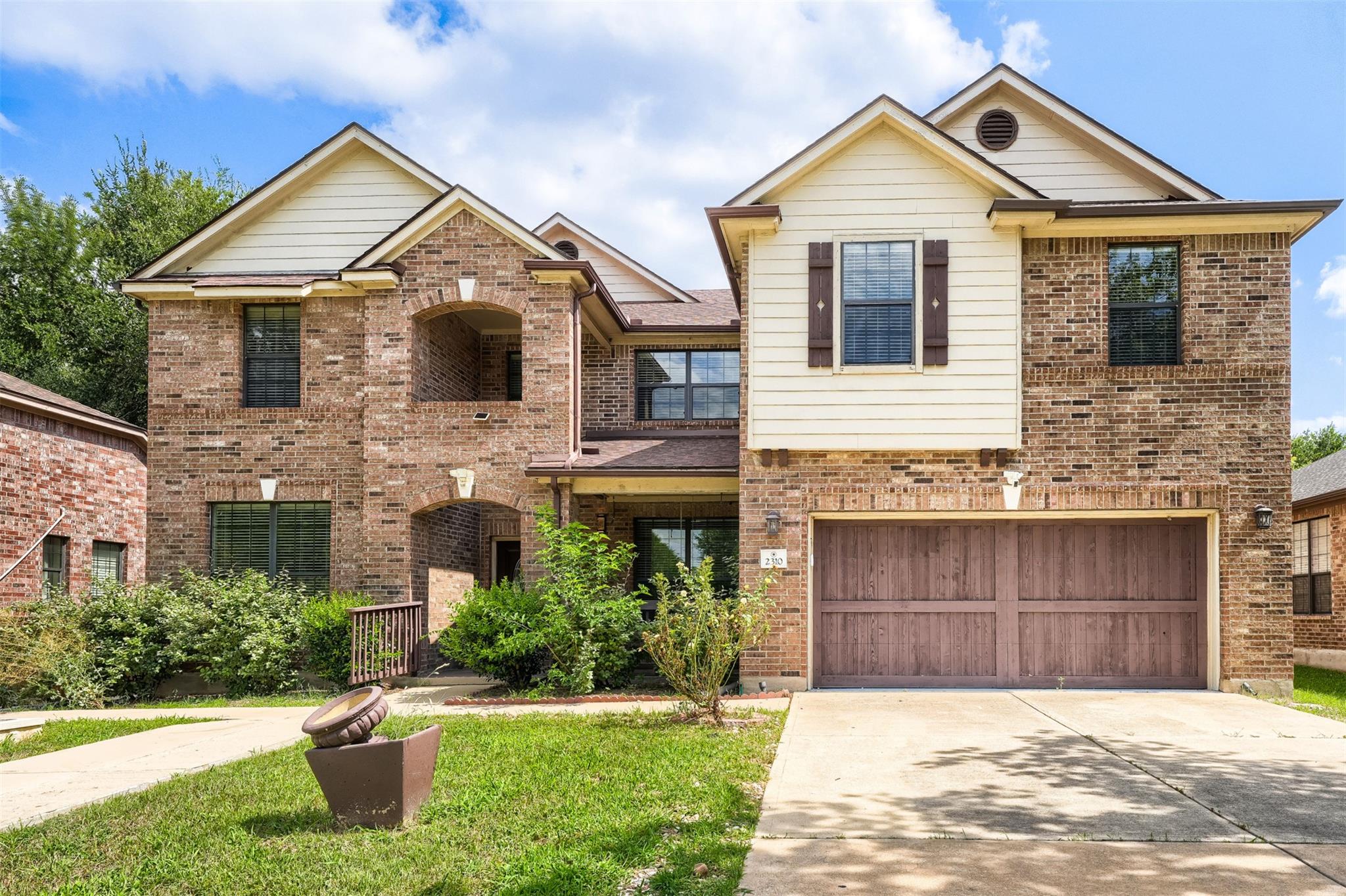 2310 McKendrick DR