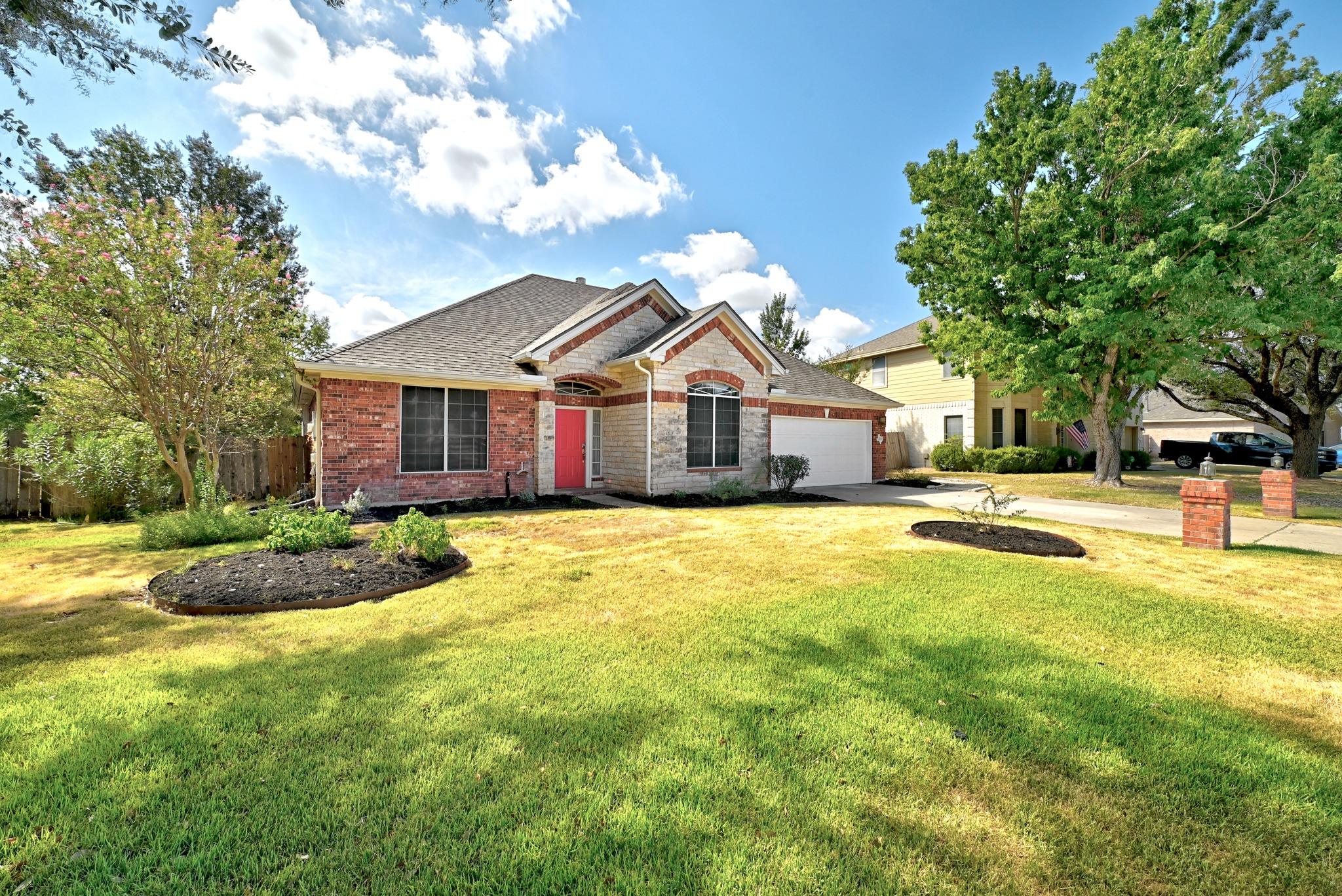 124 Stonehedge Blvd