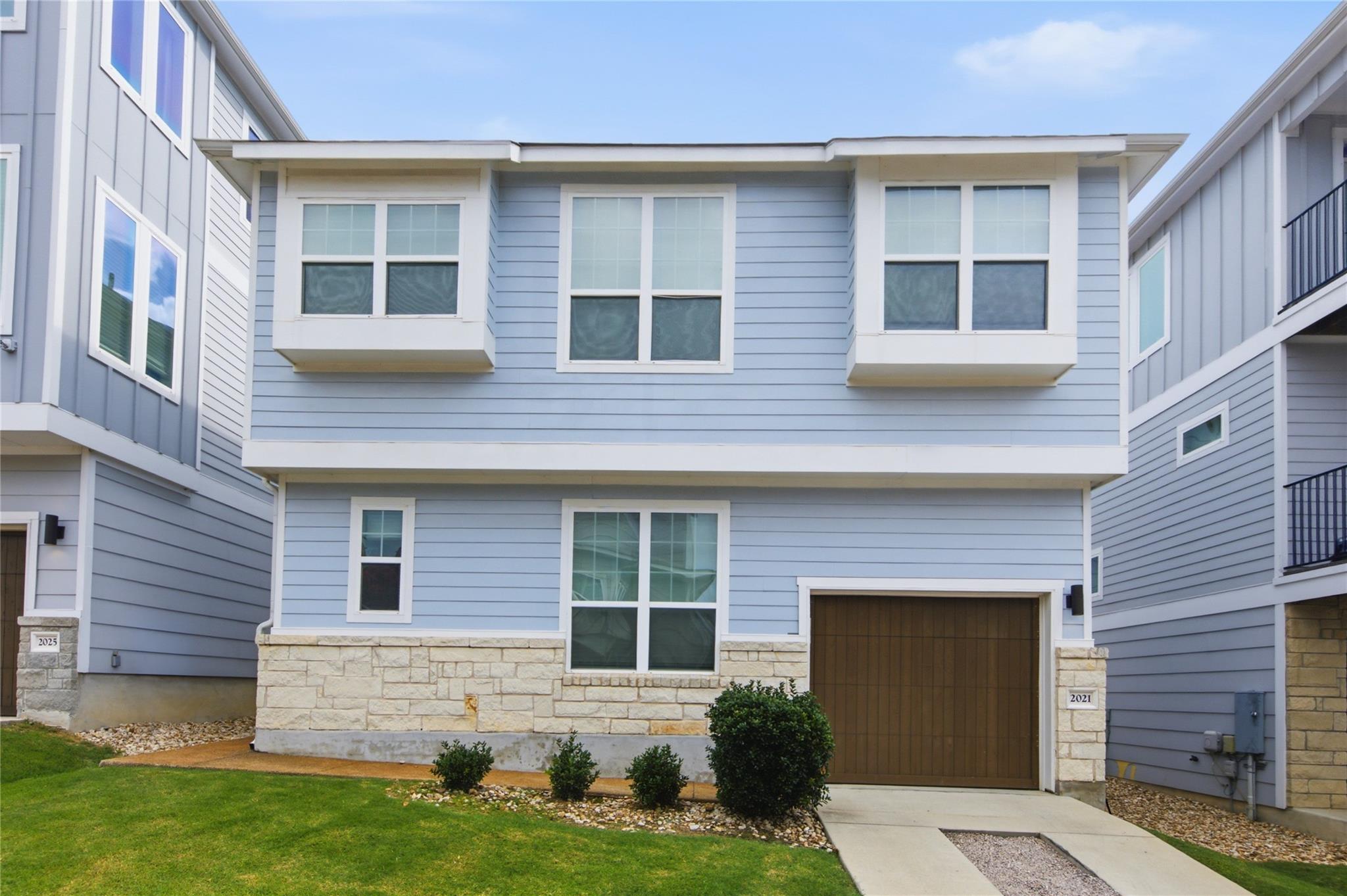 2021 Sharper Mews LN