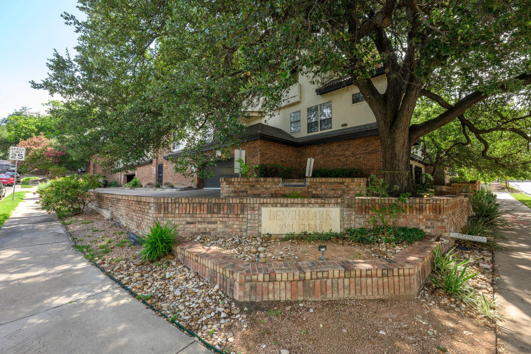 3001 Cedar ST