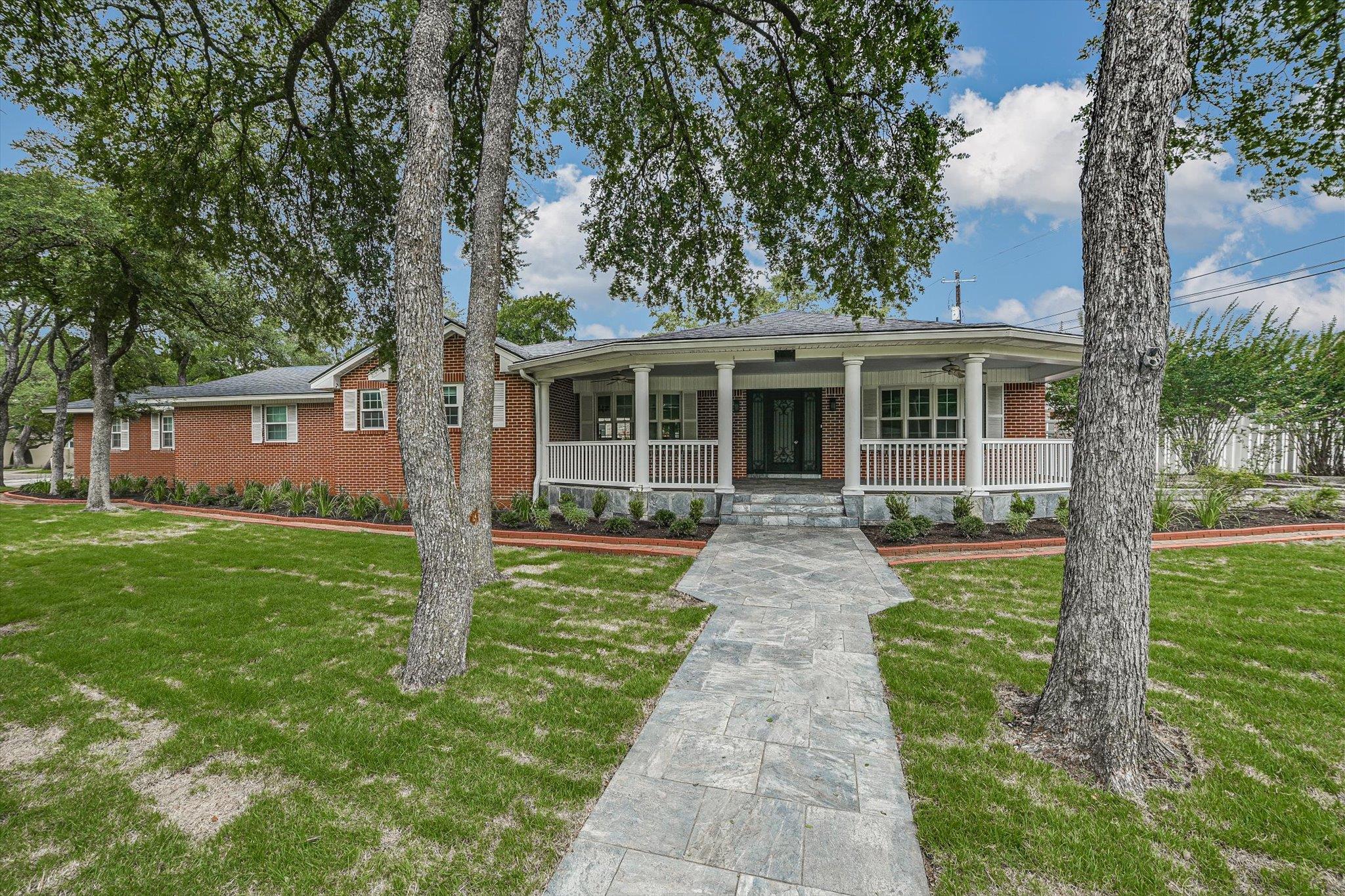 11906 Arch Hill DR