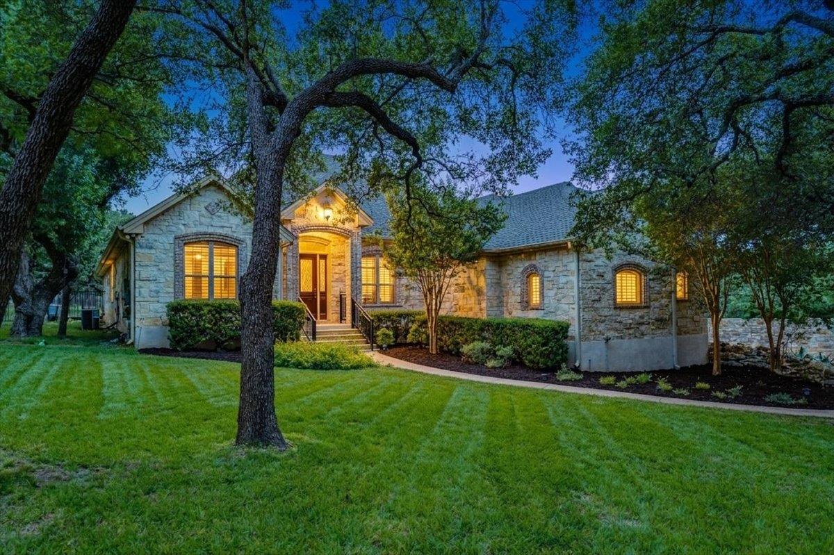 103 Silverstone DR
