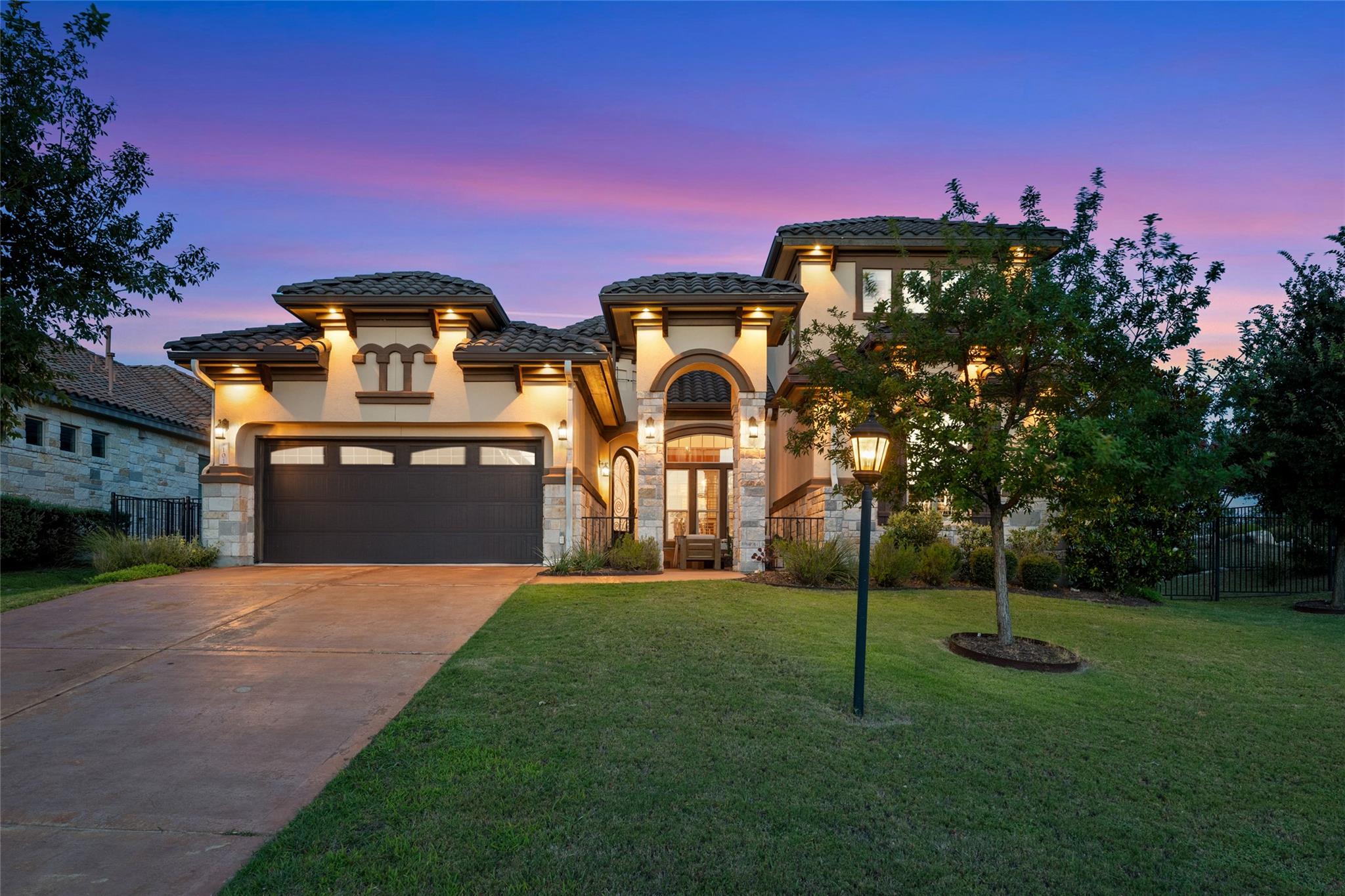 101 Antigua WAY