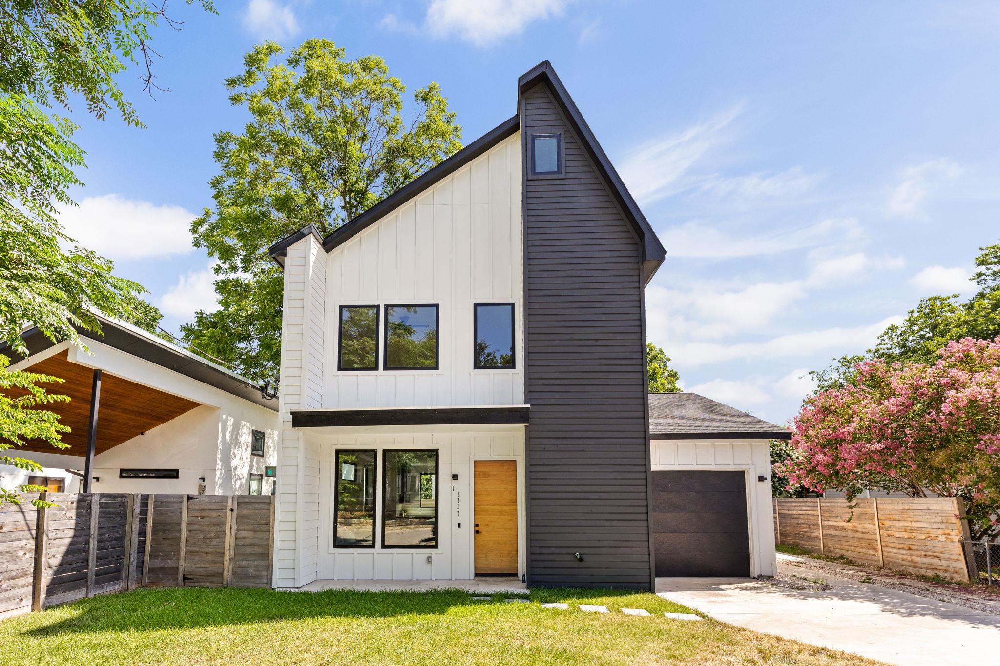 2717 Lyons RD