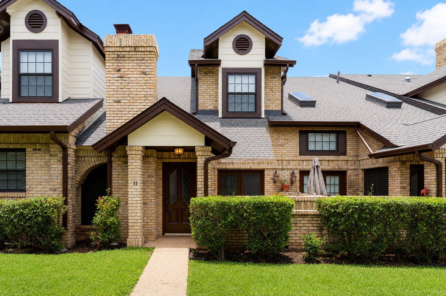 10819 Crown Colony DR