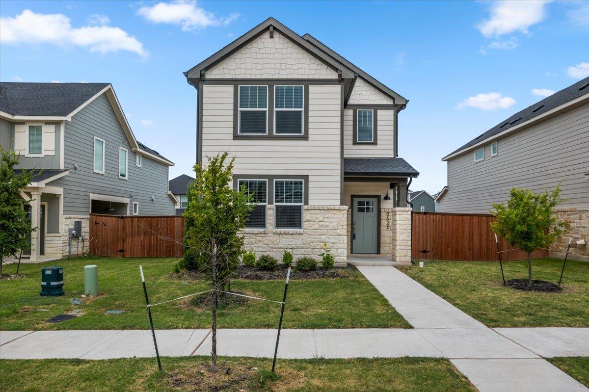 2526 Rose Archer LN