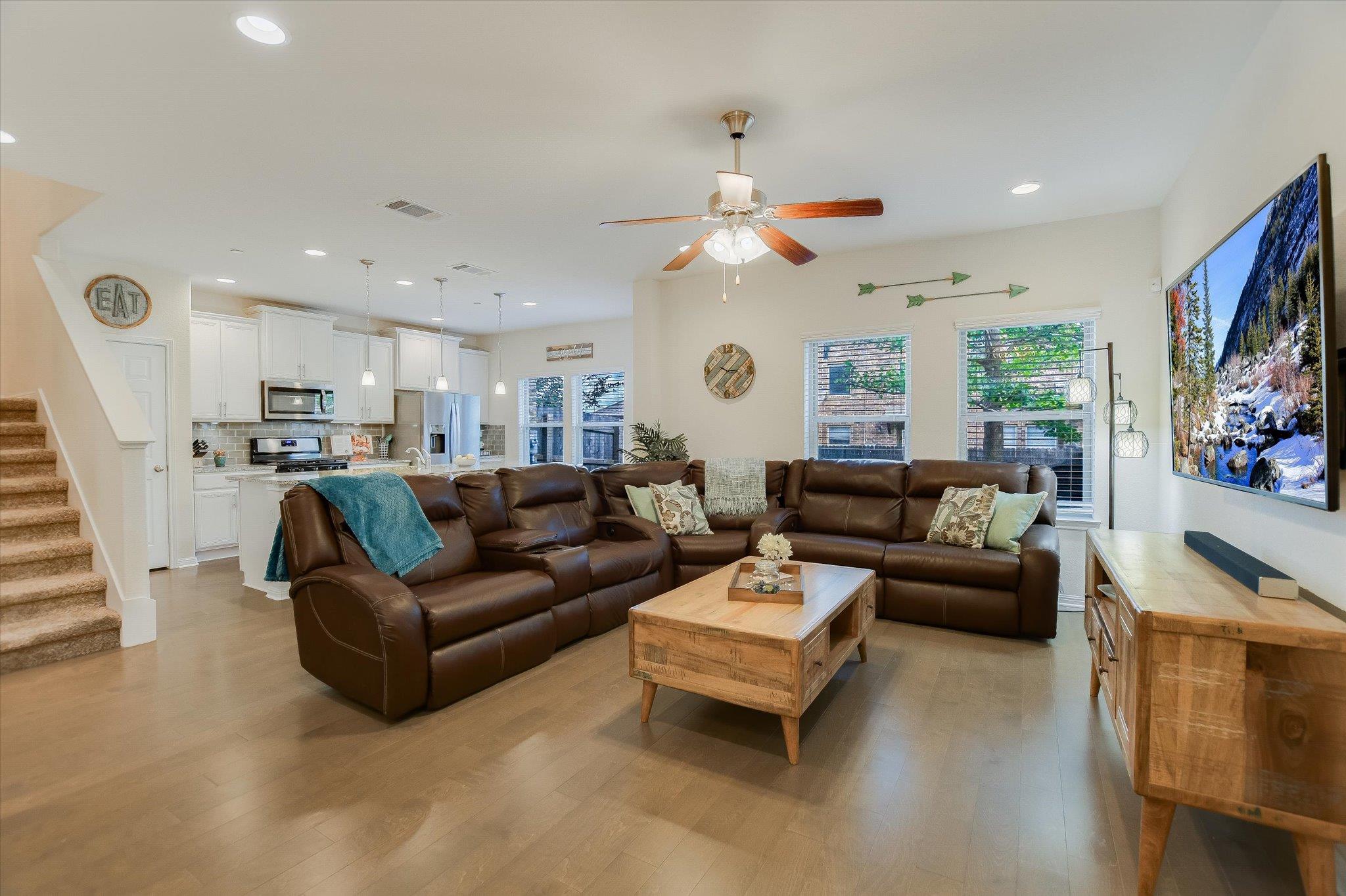 2304 Lakeline BLVD