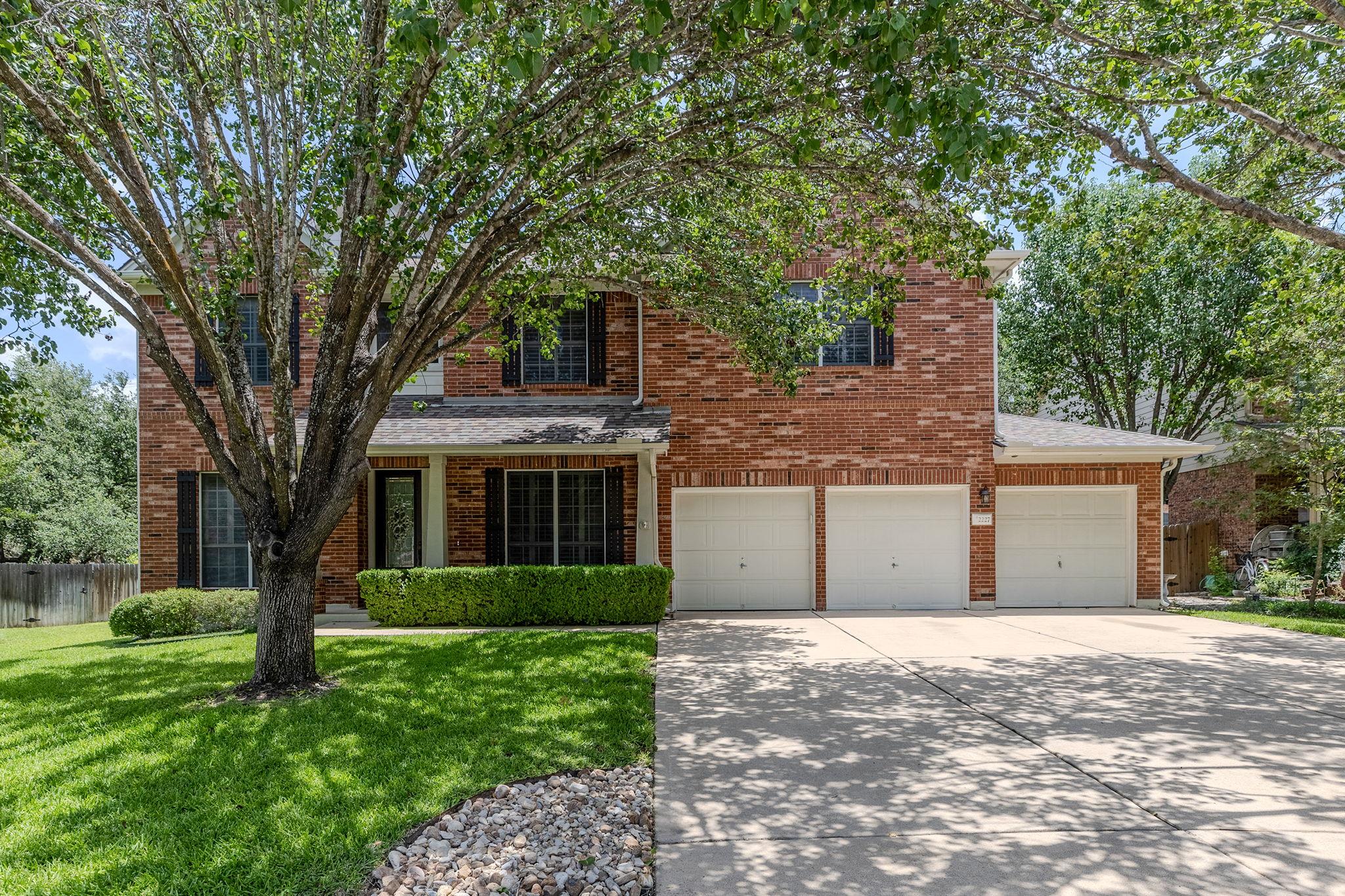 2227 Buena Vista LN