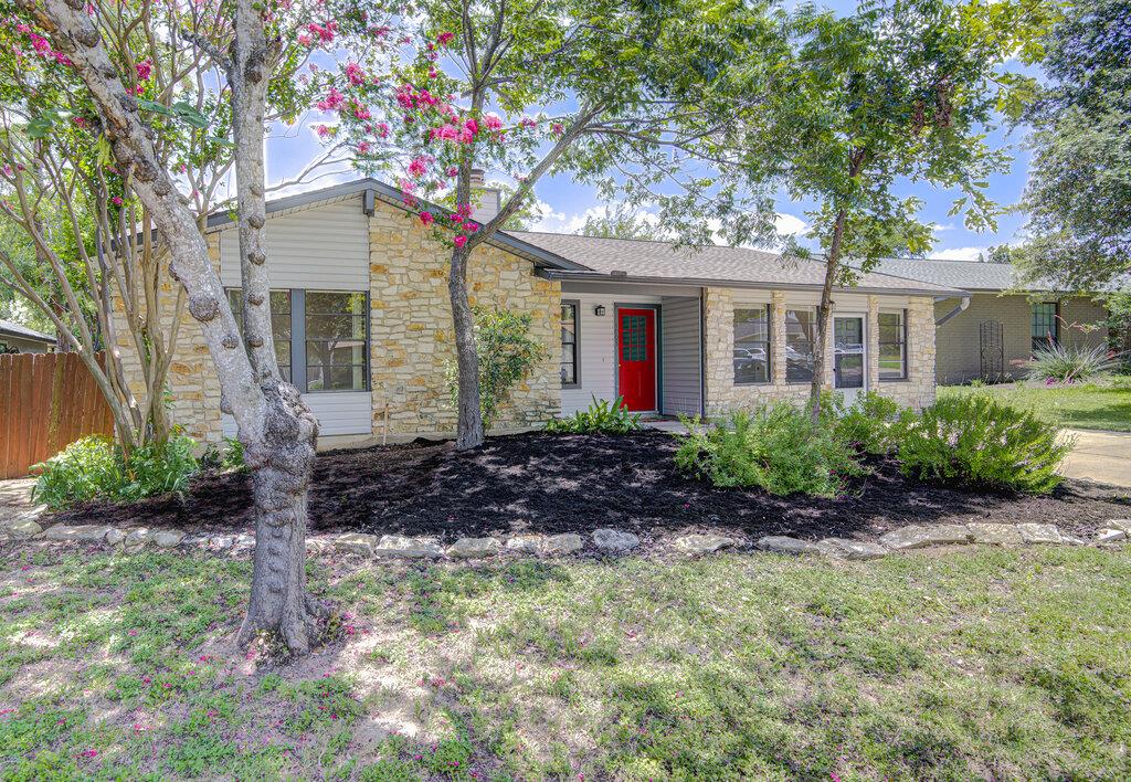 1603 Holstein DR