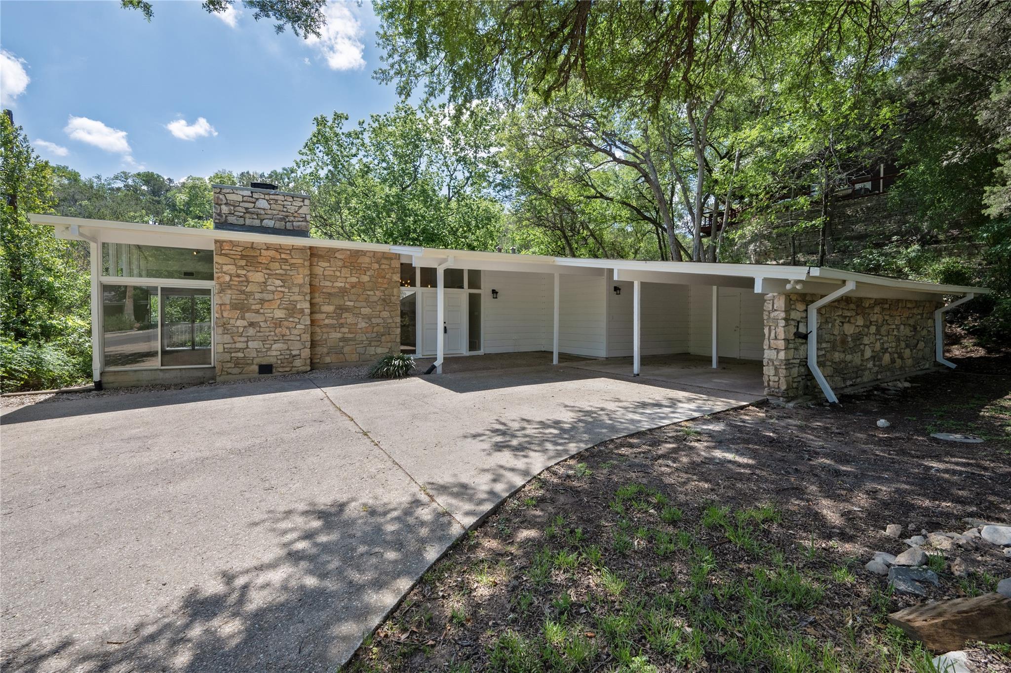 7 Hull Circle DR