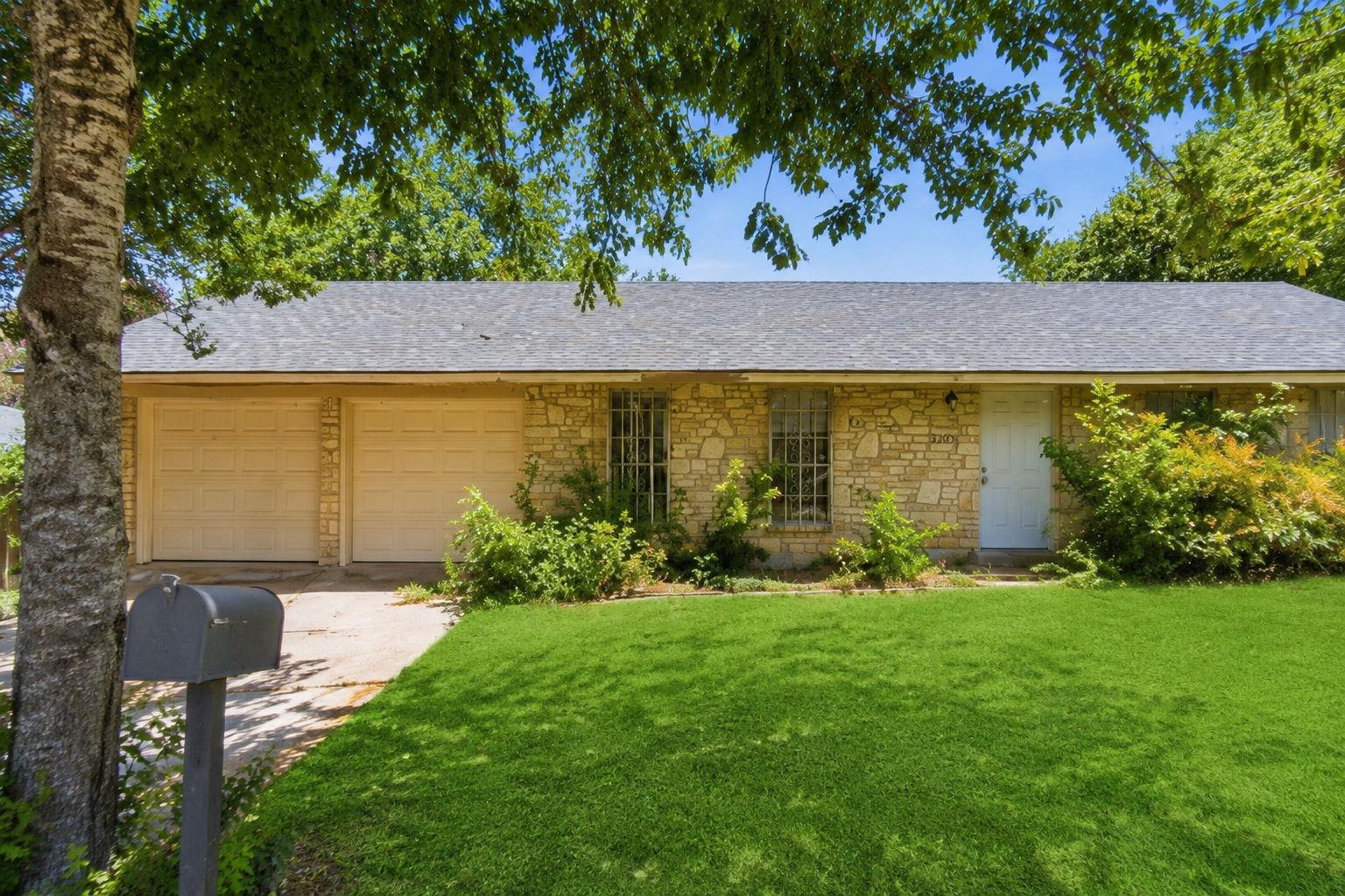3103 Catalina DR