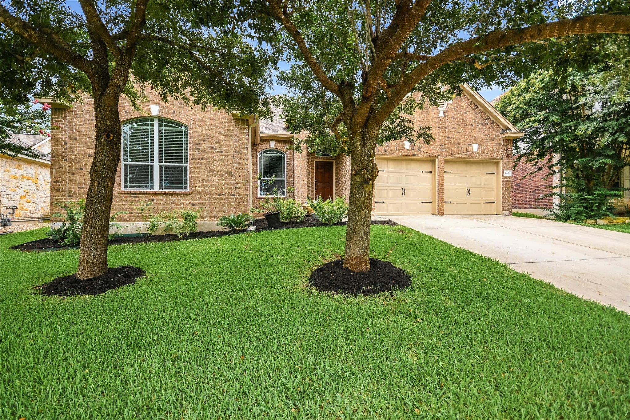 4230 Adagio PL