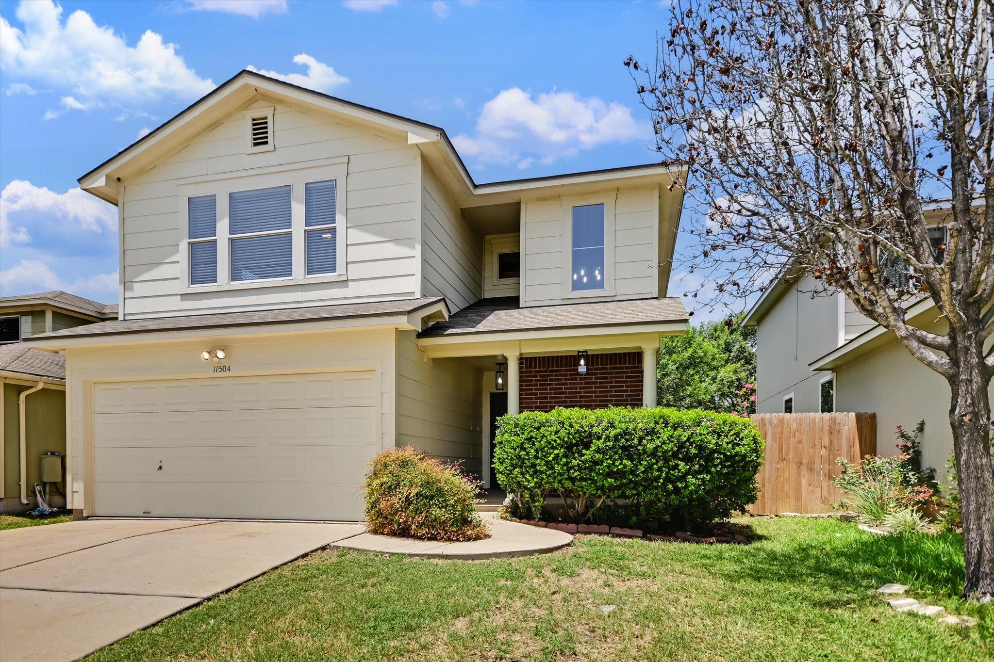 11504 Robert Wooding DR