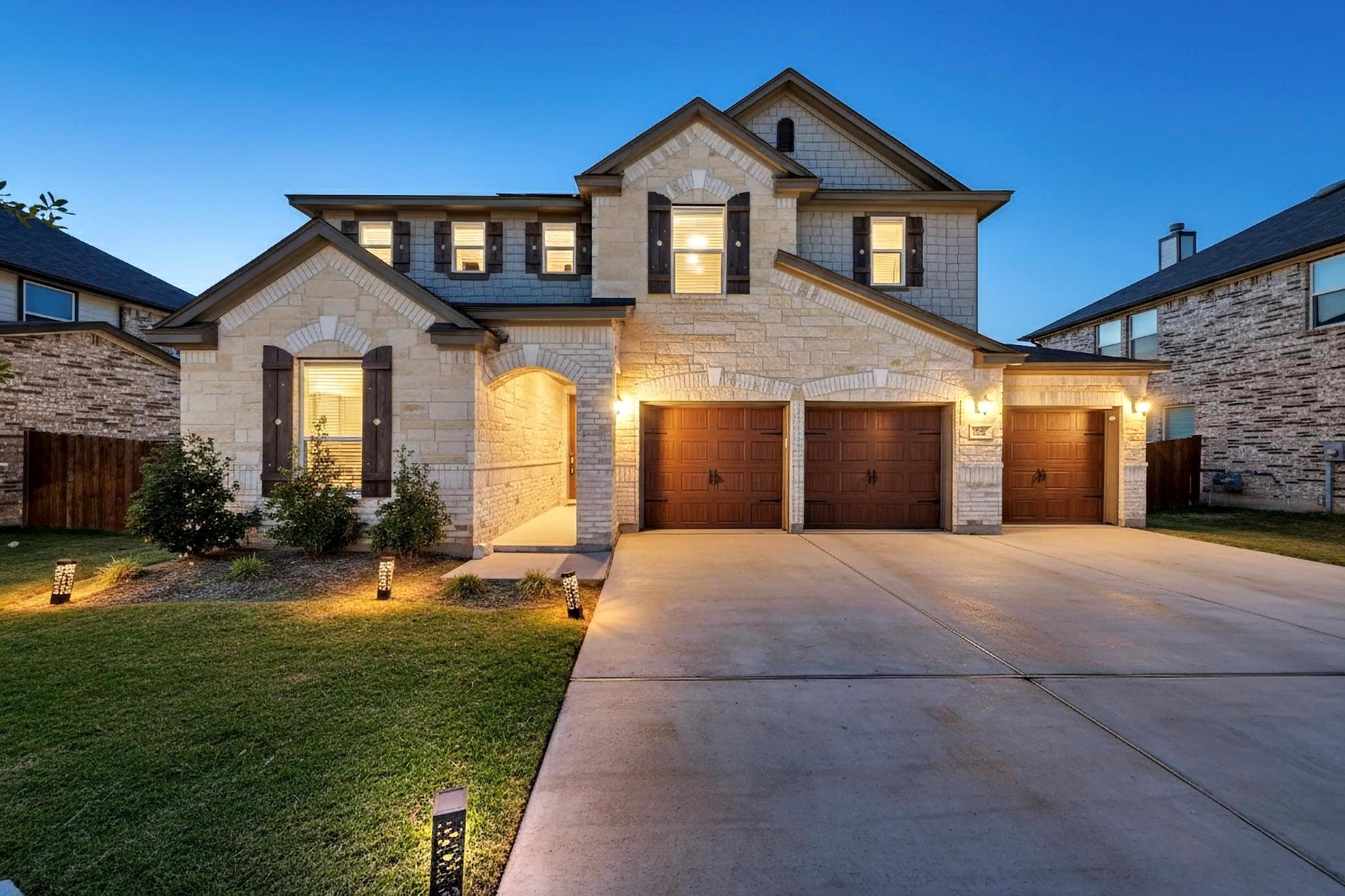 3830 Riardo DR