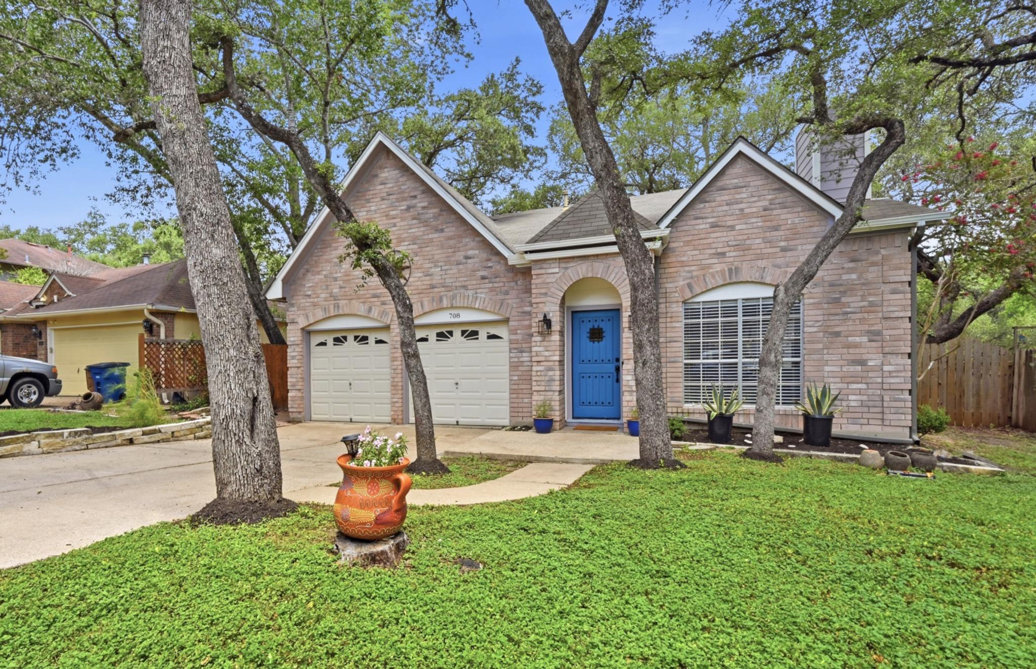 708 Shade Tree DR
