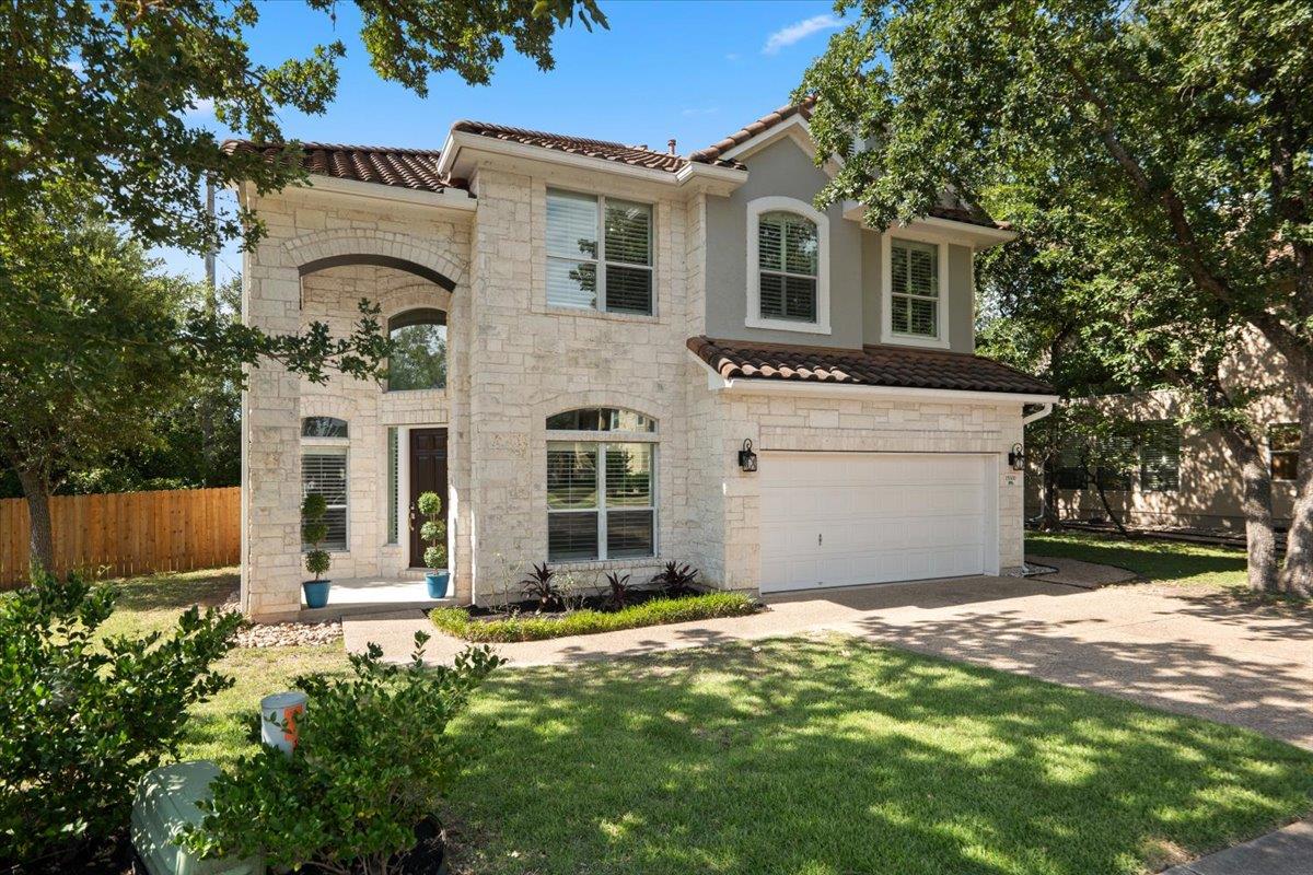 15300 Interlachen DR