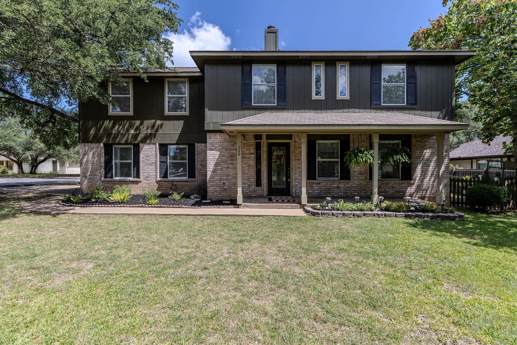 604 Post Oak CIR