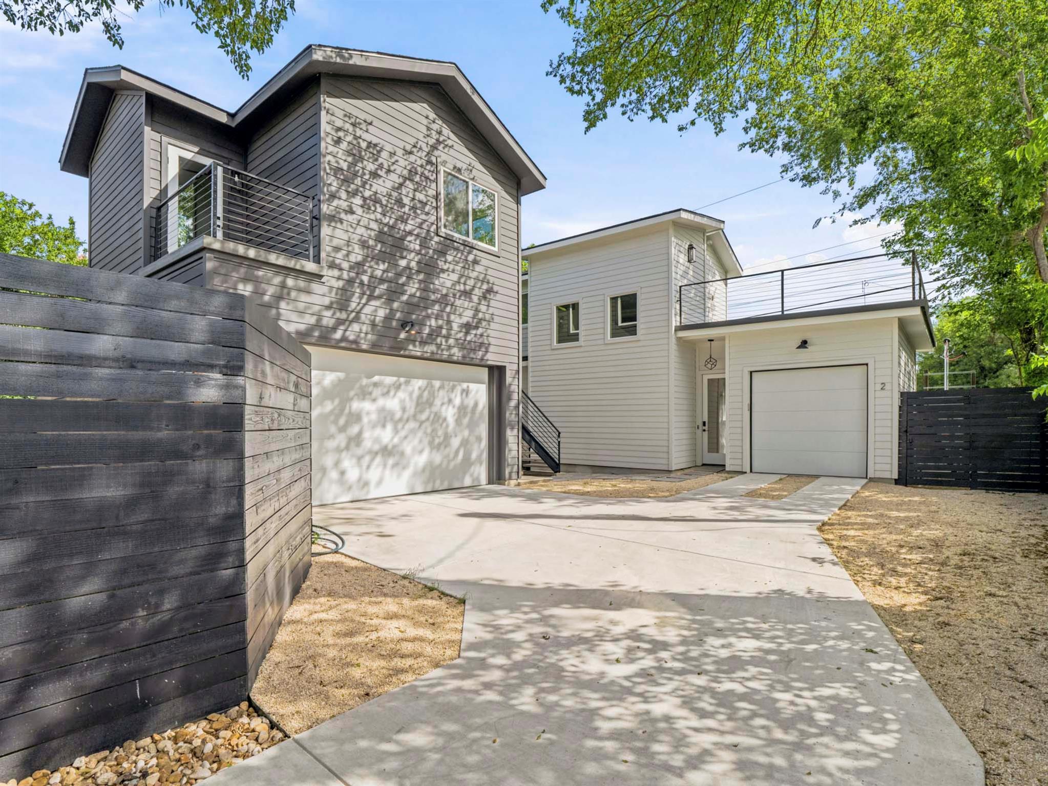 1106 Meadows DR