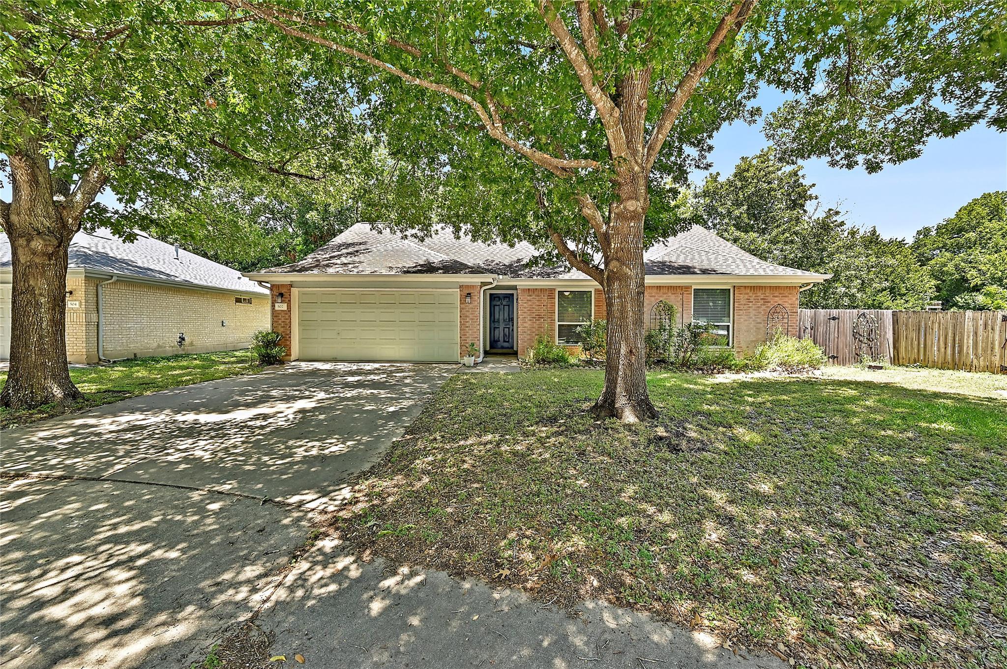 502 Dusty Leather CT