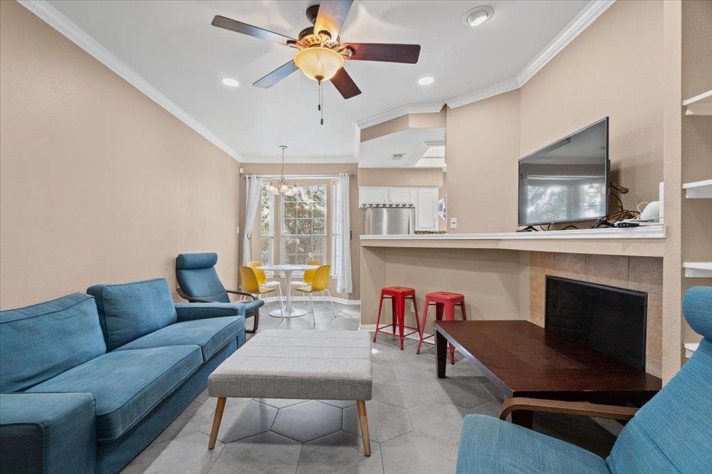 3111 TOM GREEN St