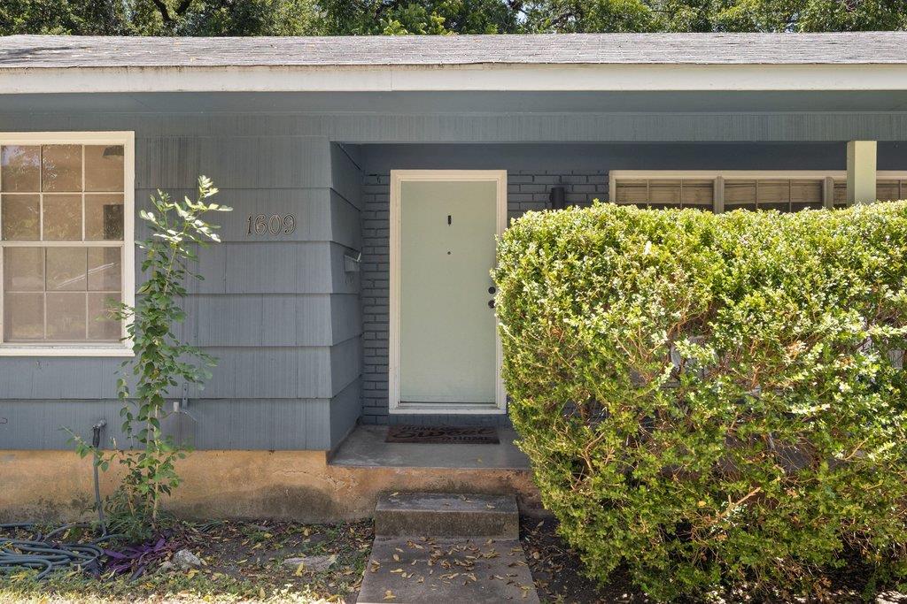 1609 Larkwood DR