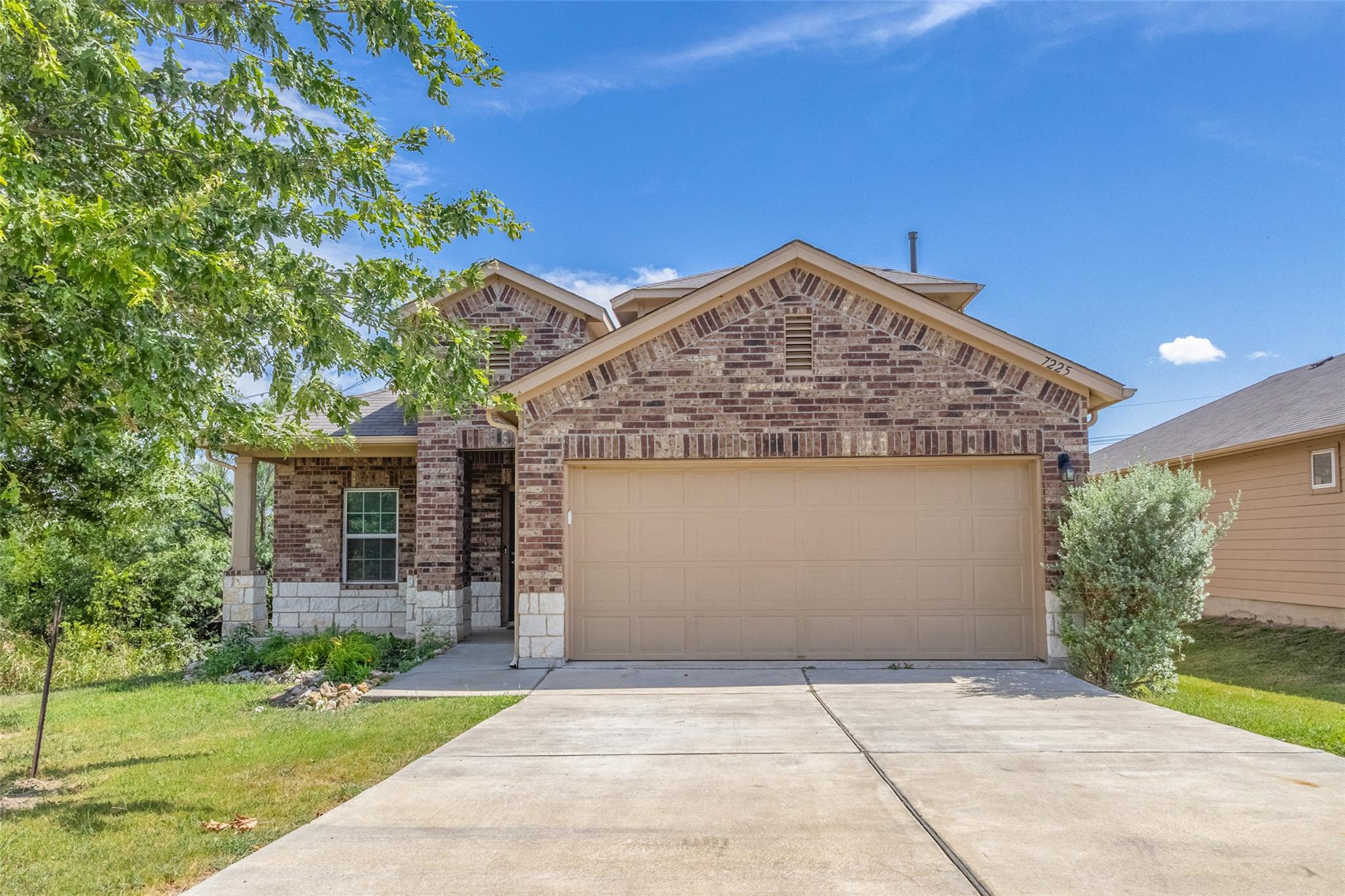 7225 Ranchito DR
