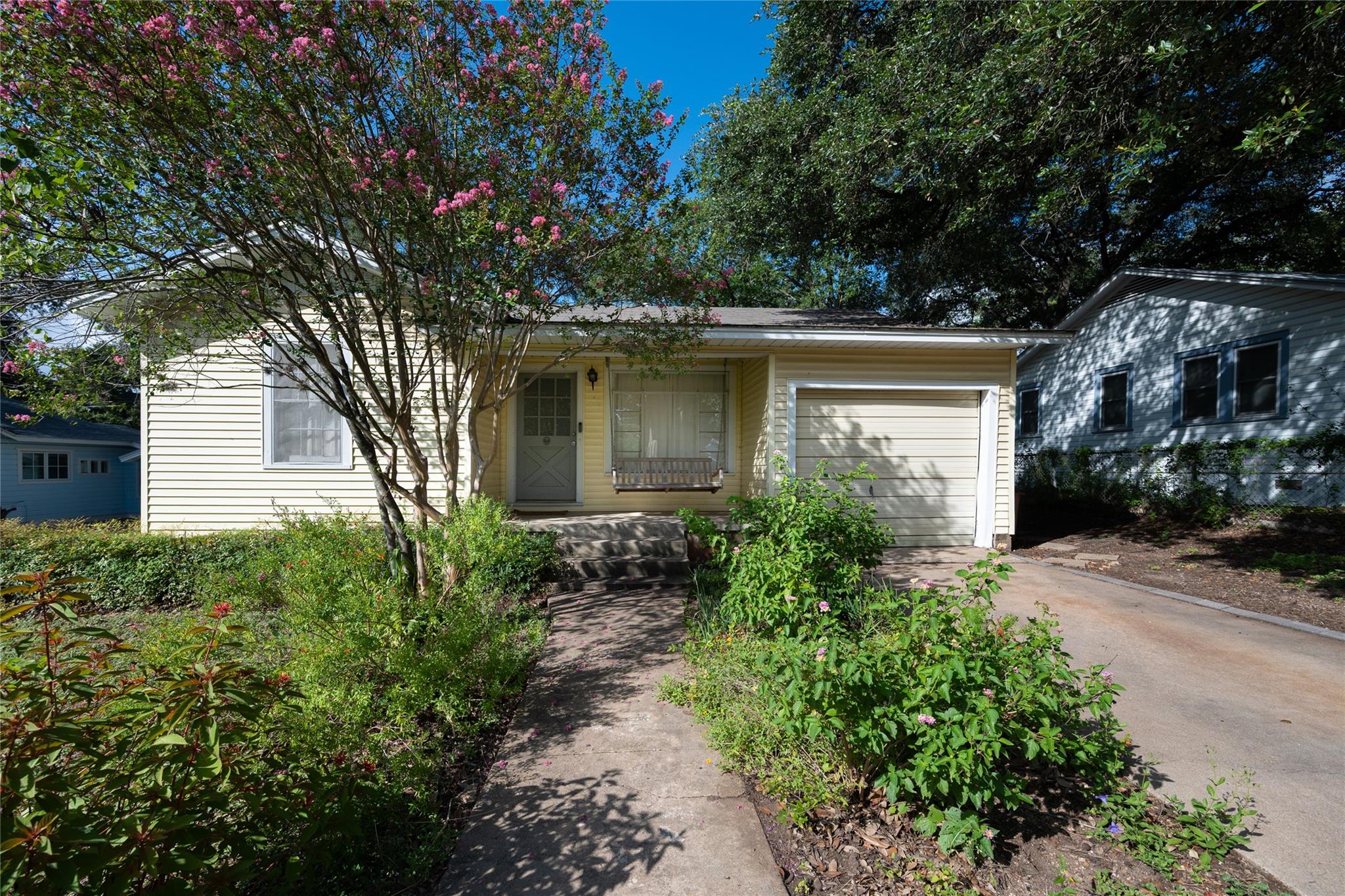 2107 Rabb Glen ST