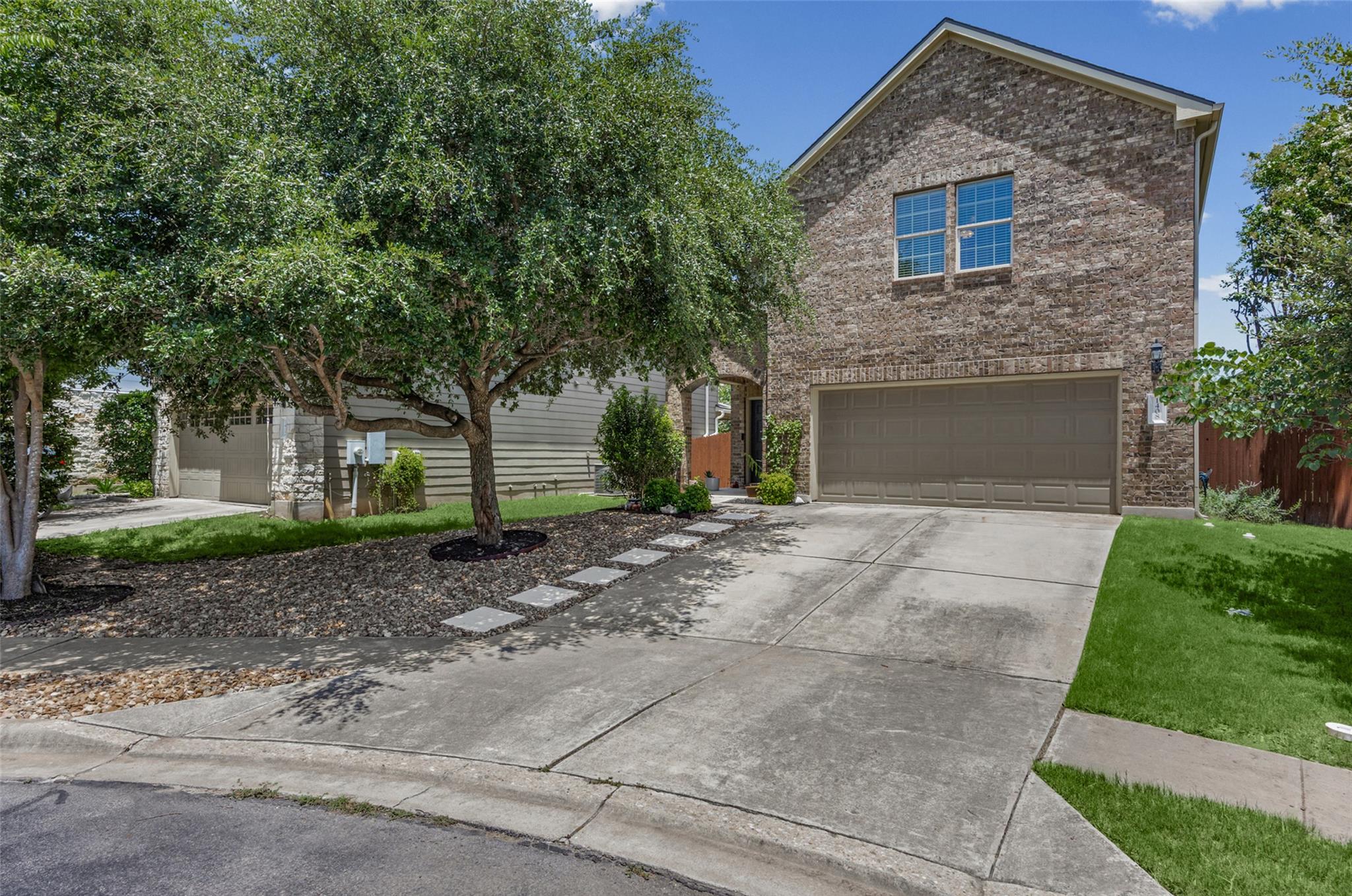 1408 Middlefield Ct