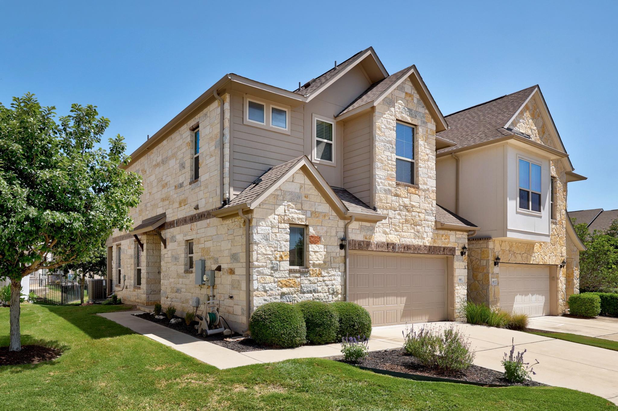 2105 Town Centre Dr