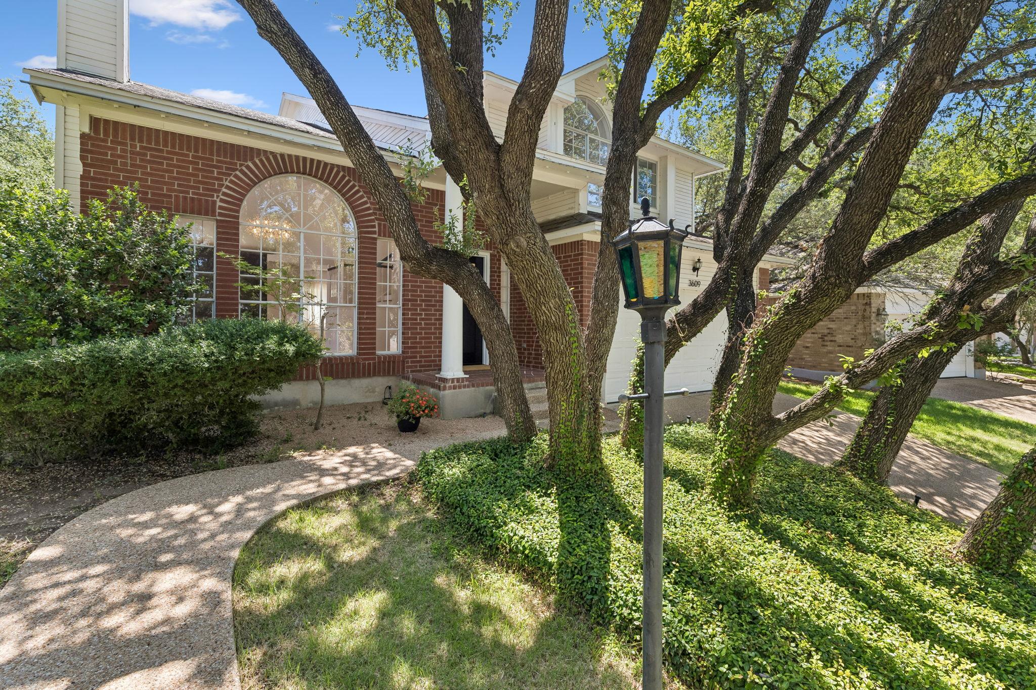 3609 Latimer Dr