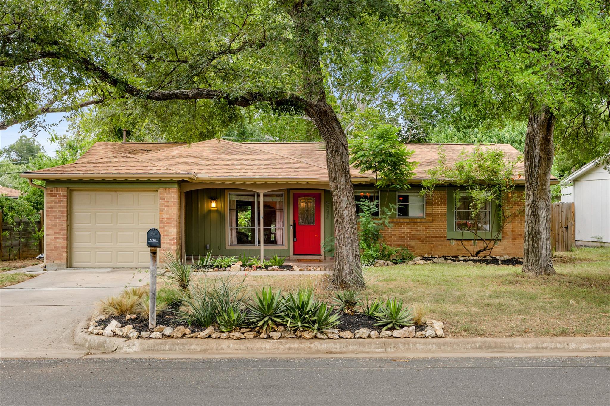 6713 Haney Dr
