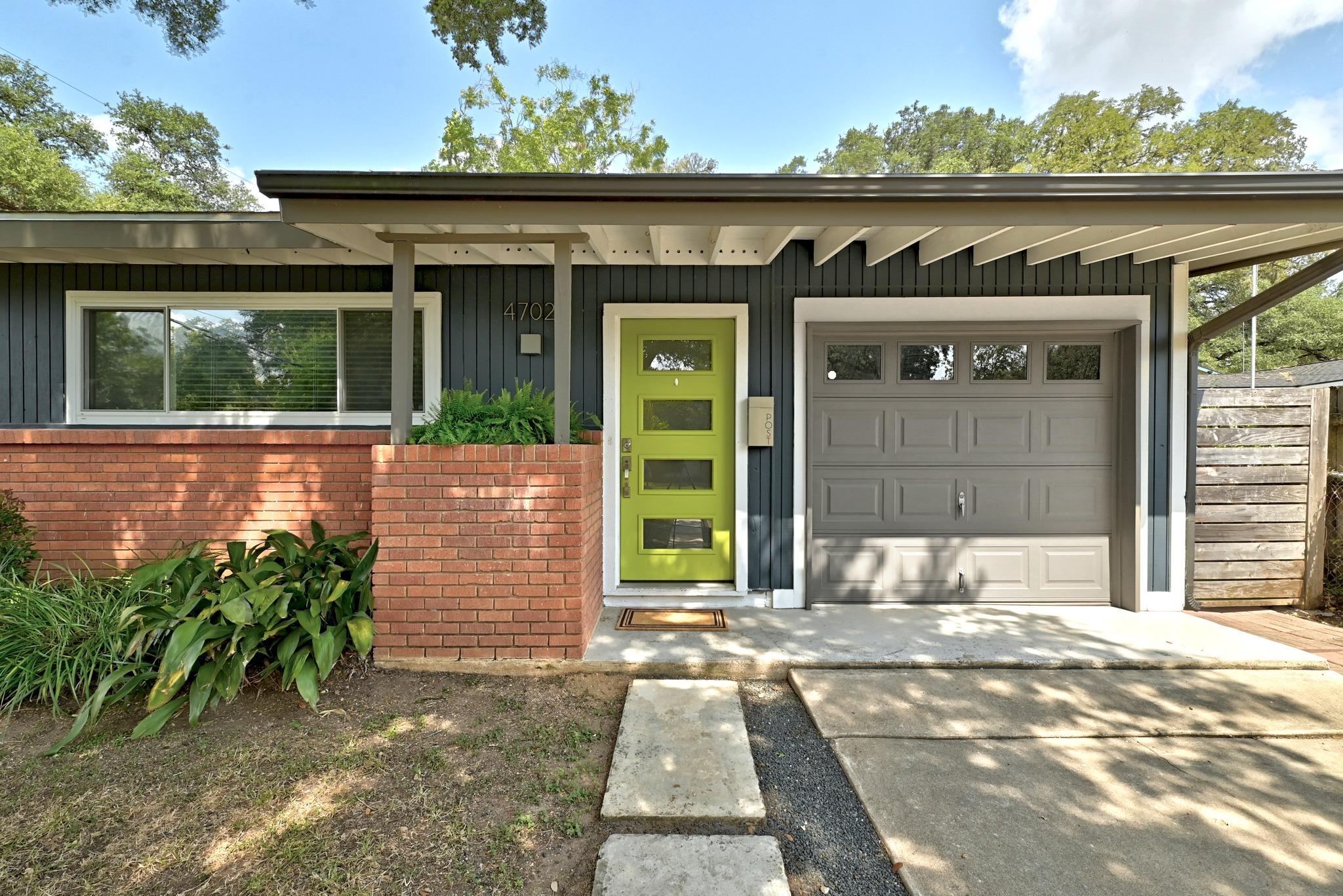 4702 Everglade Dr