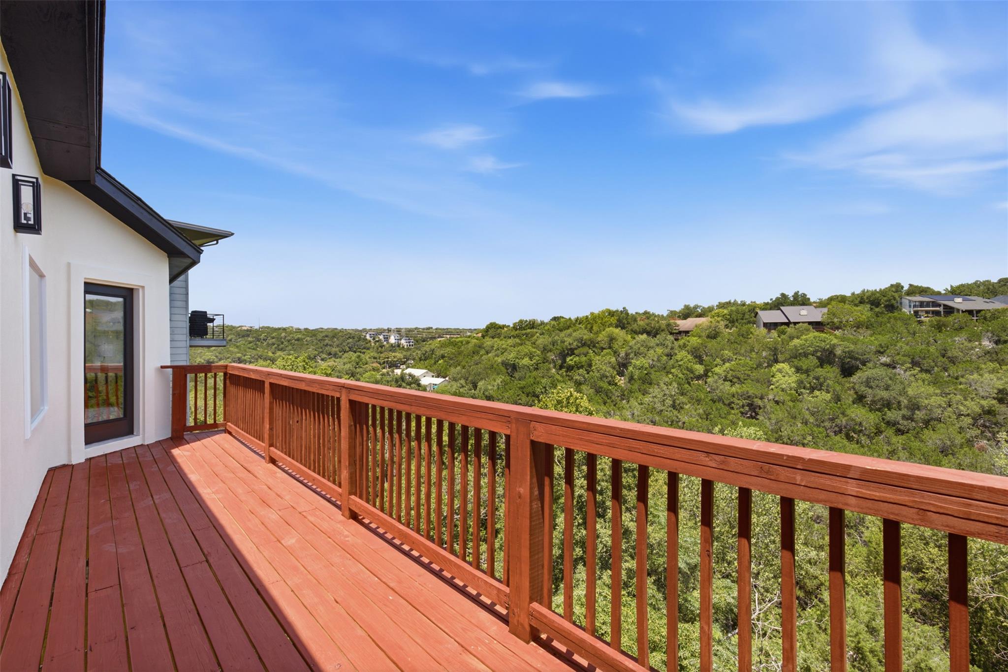 9312 Knoll Crest Loop