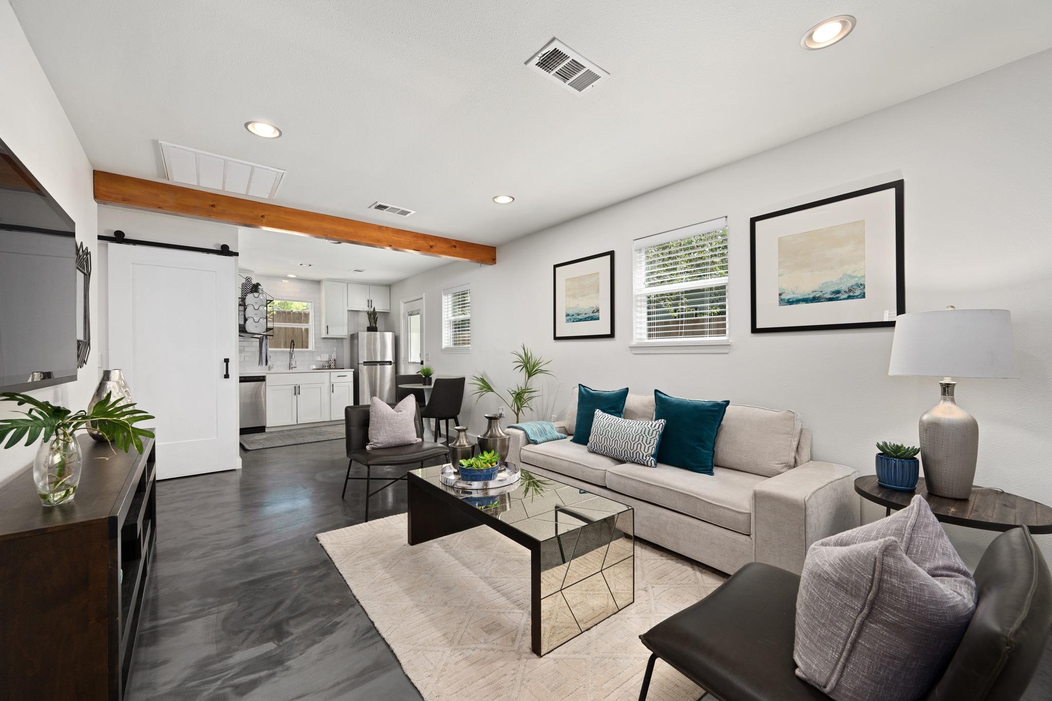 1406 Brentwood St