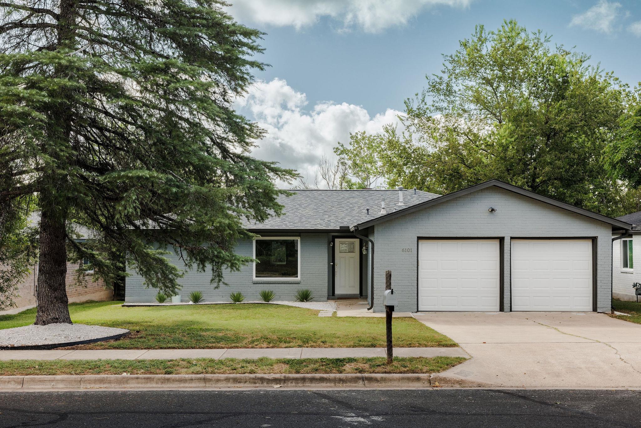 6101 London Dr