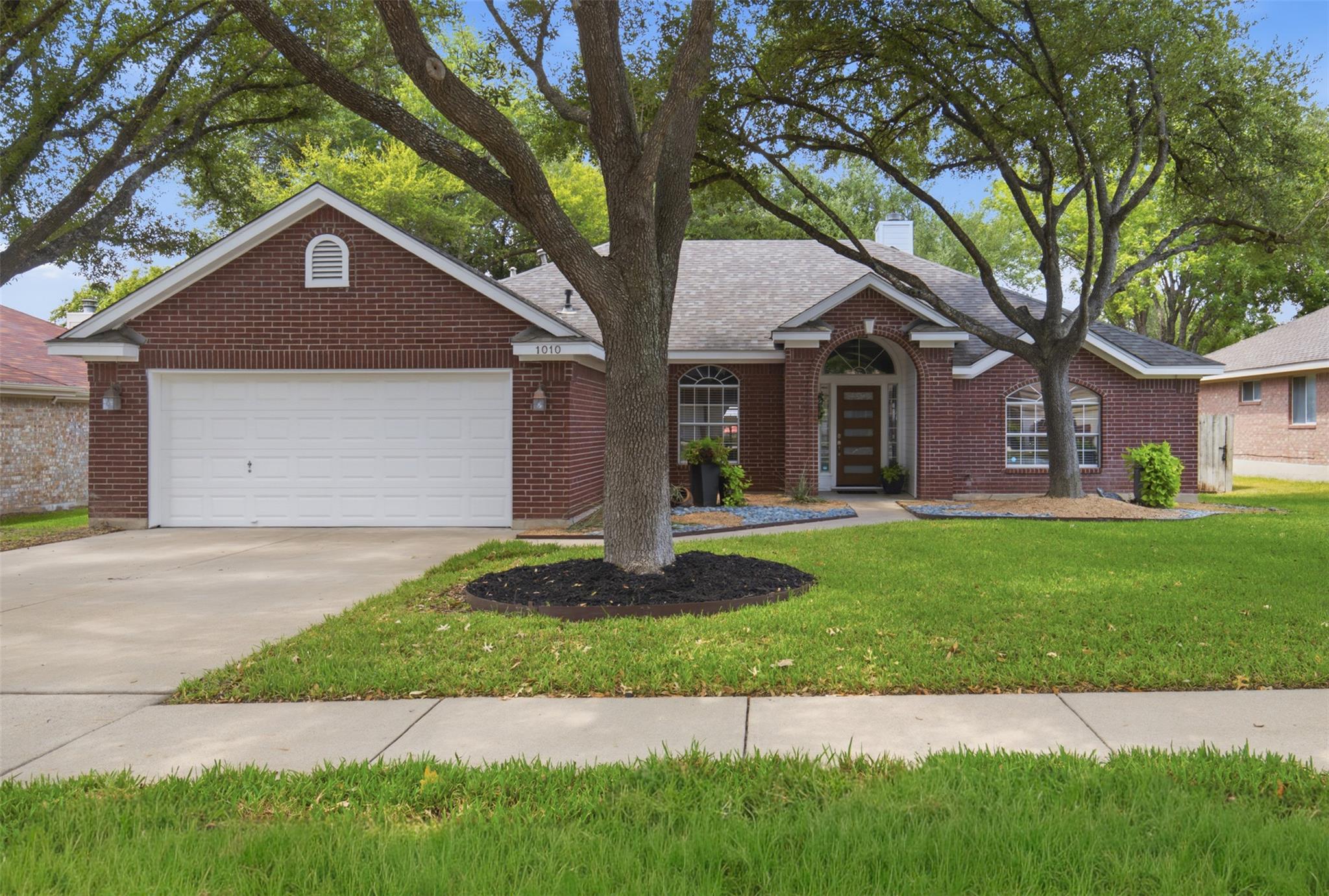 1010 Rocky Creek Dr