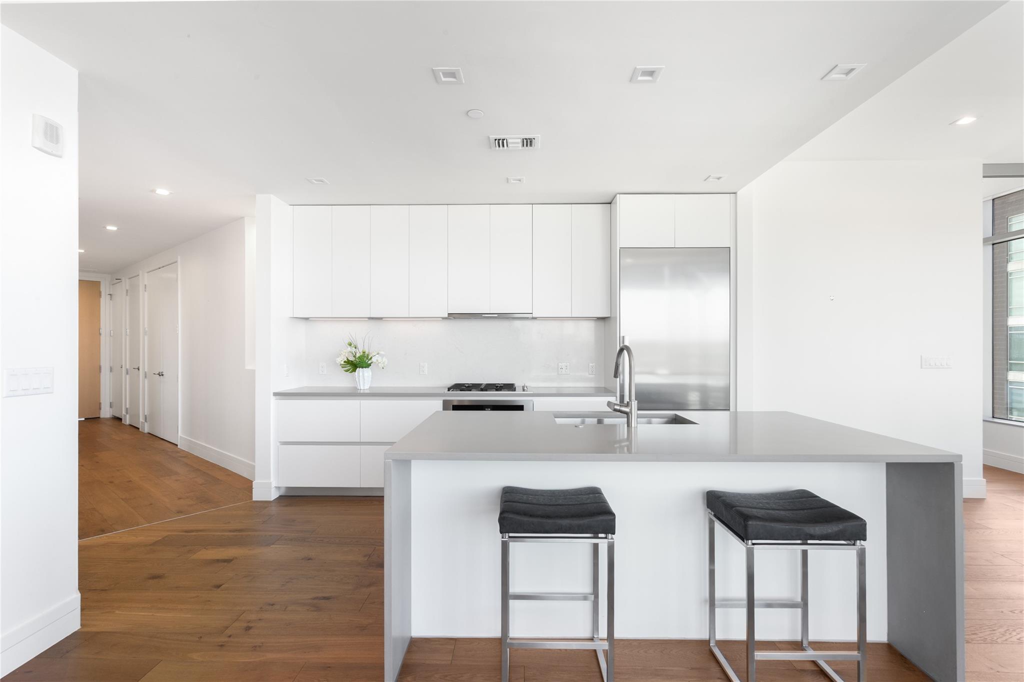 501 West Ave