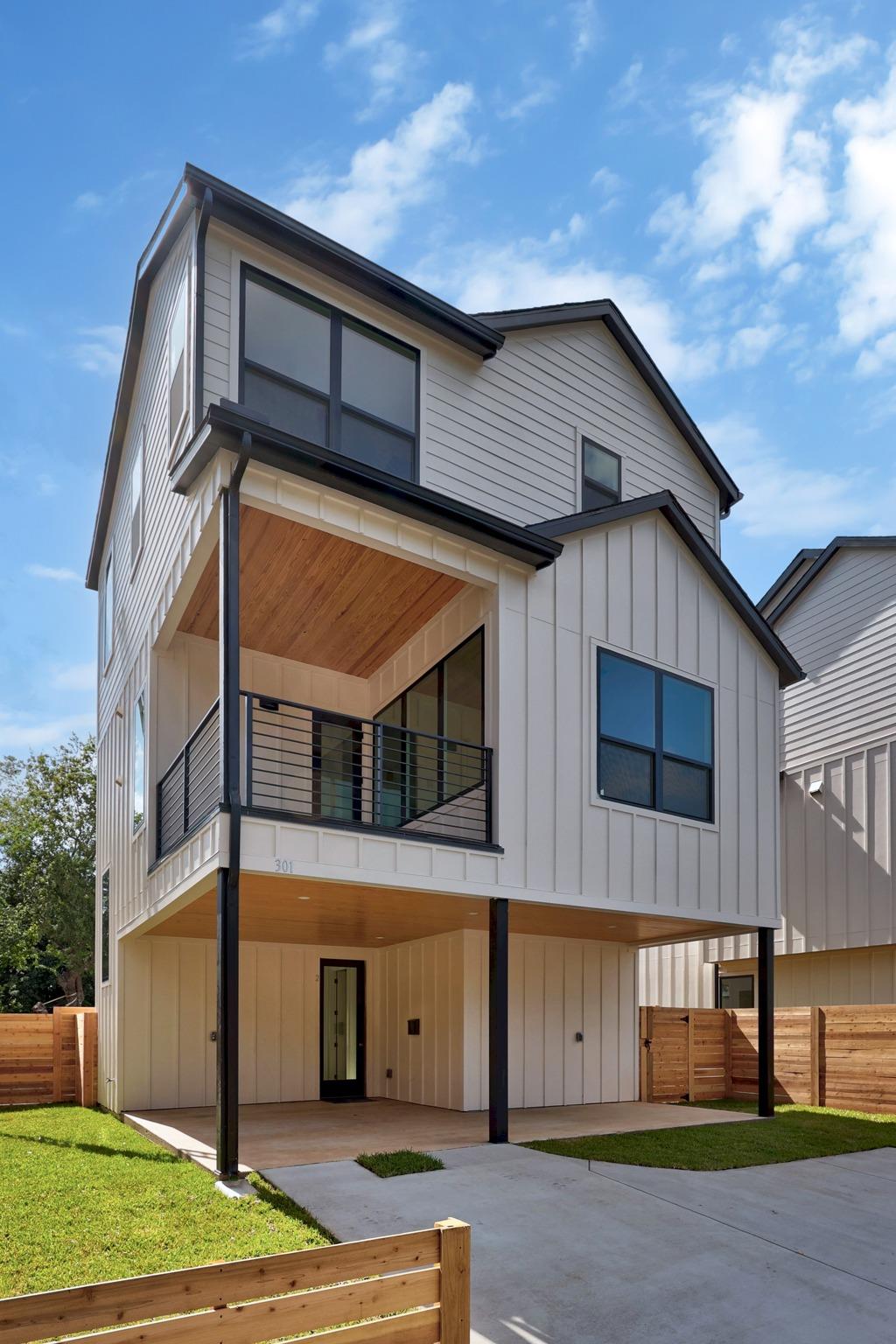 301 N Pleasant Valley Rd